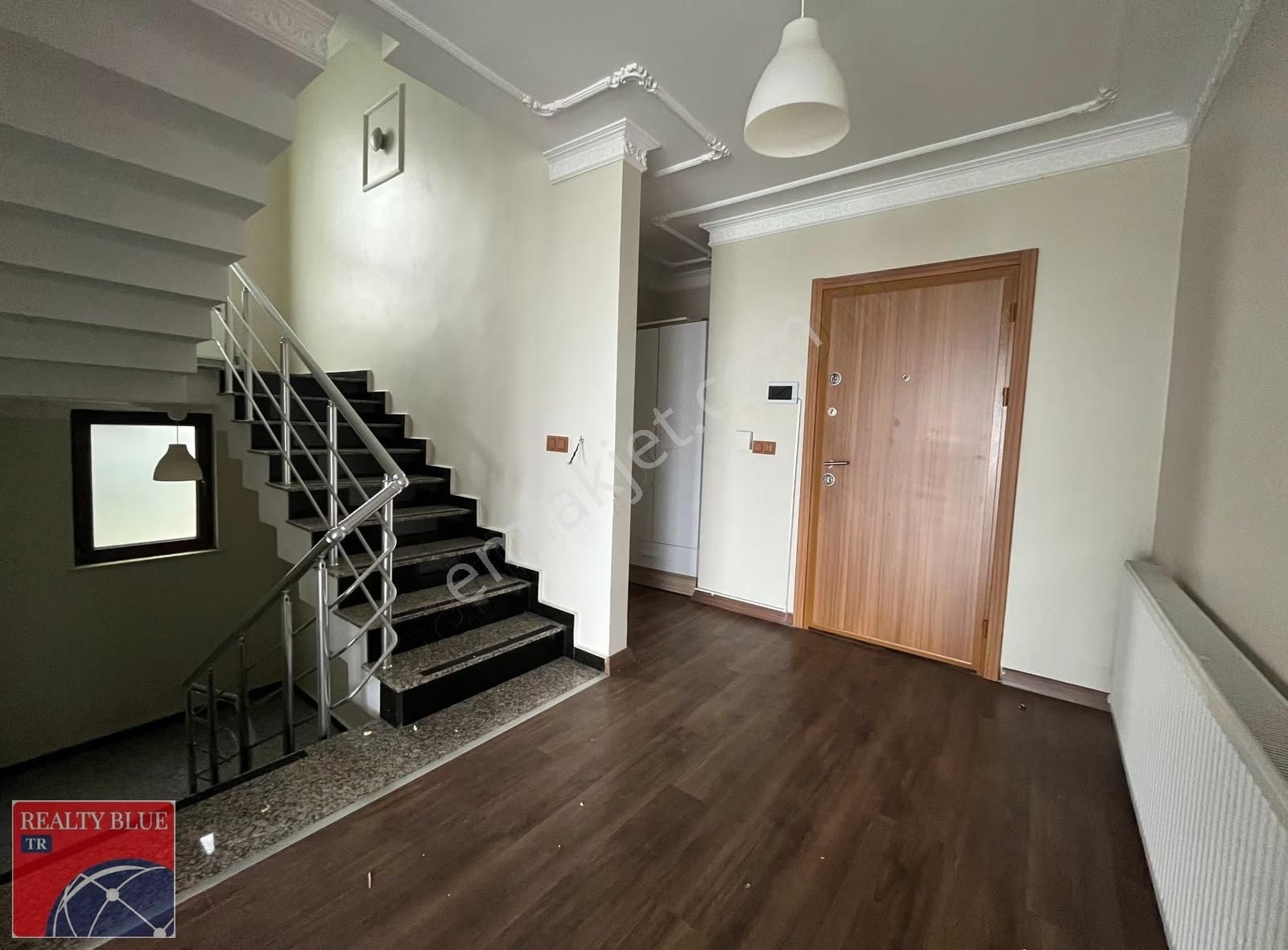 Pendik Lara Teras'ta Satılık Müstakil Bahçeli Lüks 5+2 Villa - Görsel 22