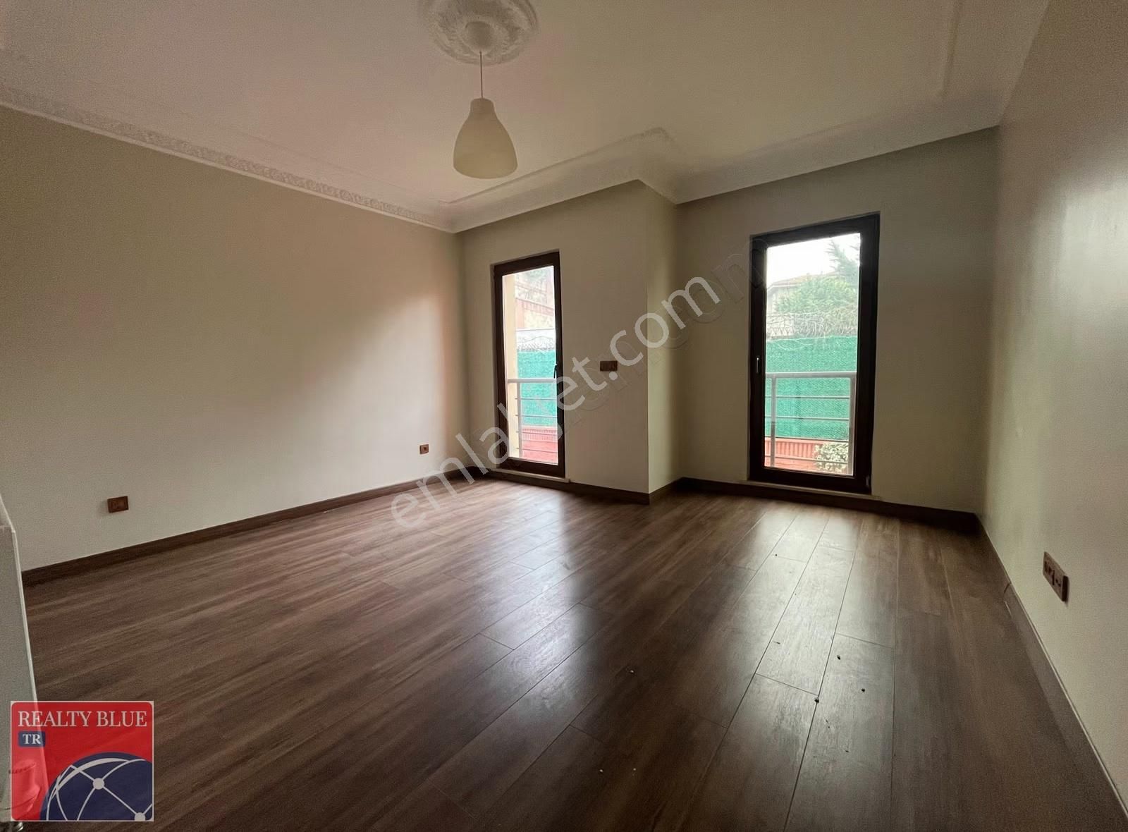 Pendik Lara Teras'ta Satılık Müstakil Bahçeli Lüks 5+2 Villa - Görsel 31