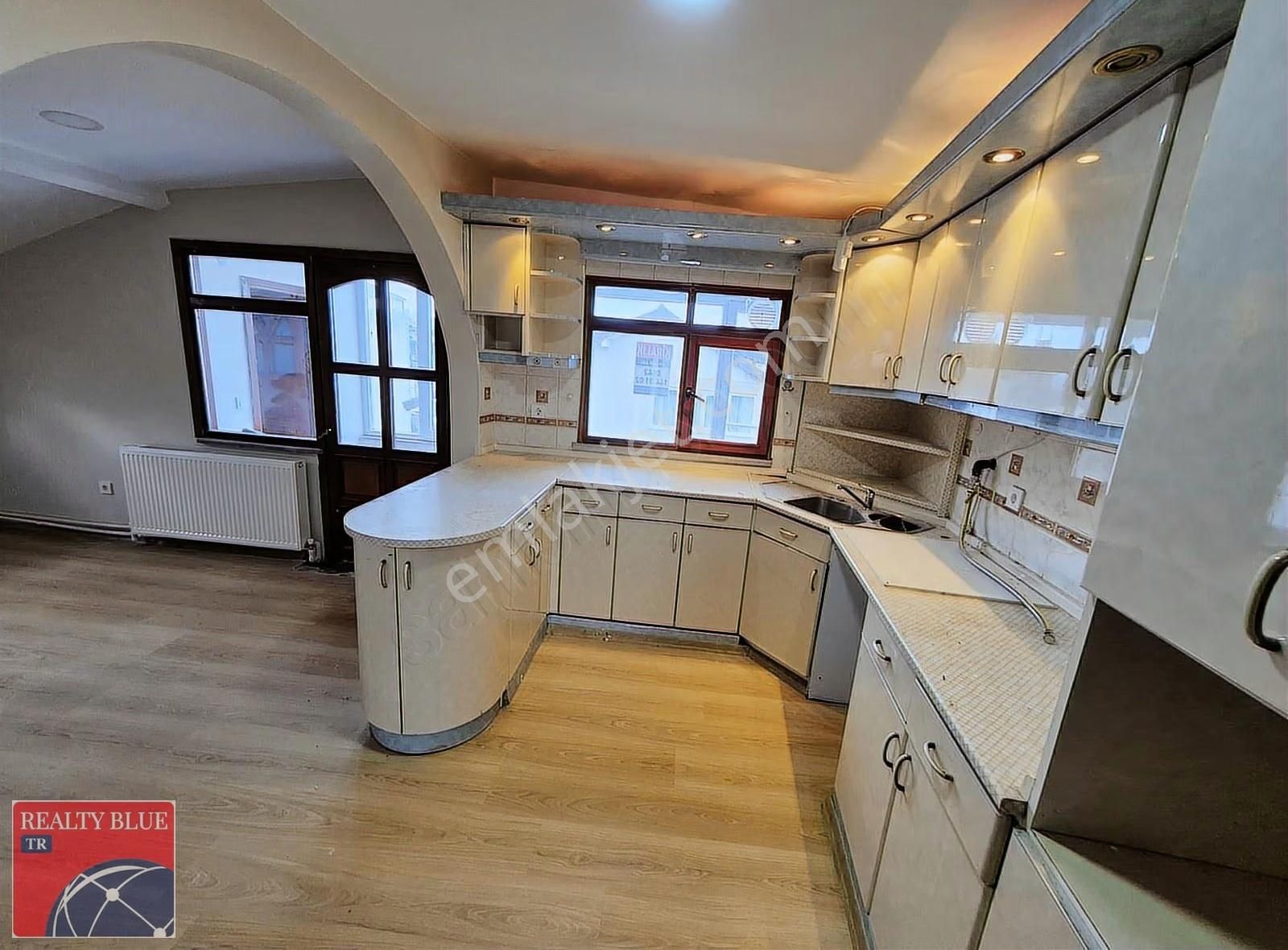 Tarabya_boğaz Ve 3. Köprü Manzaralı Kiralık(2+1)+teras Balkon - Görsel 8