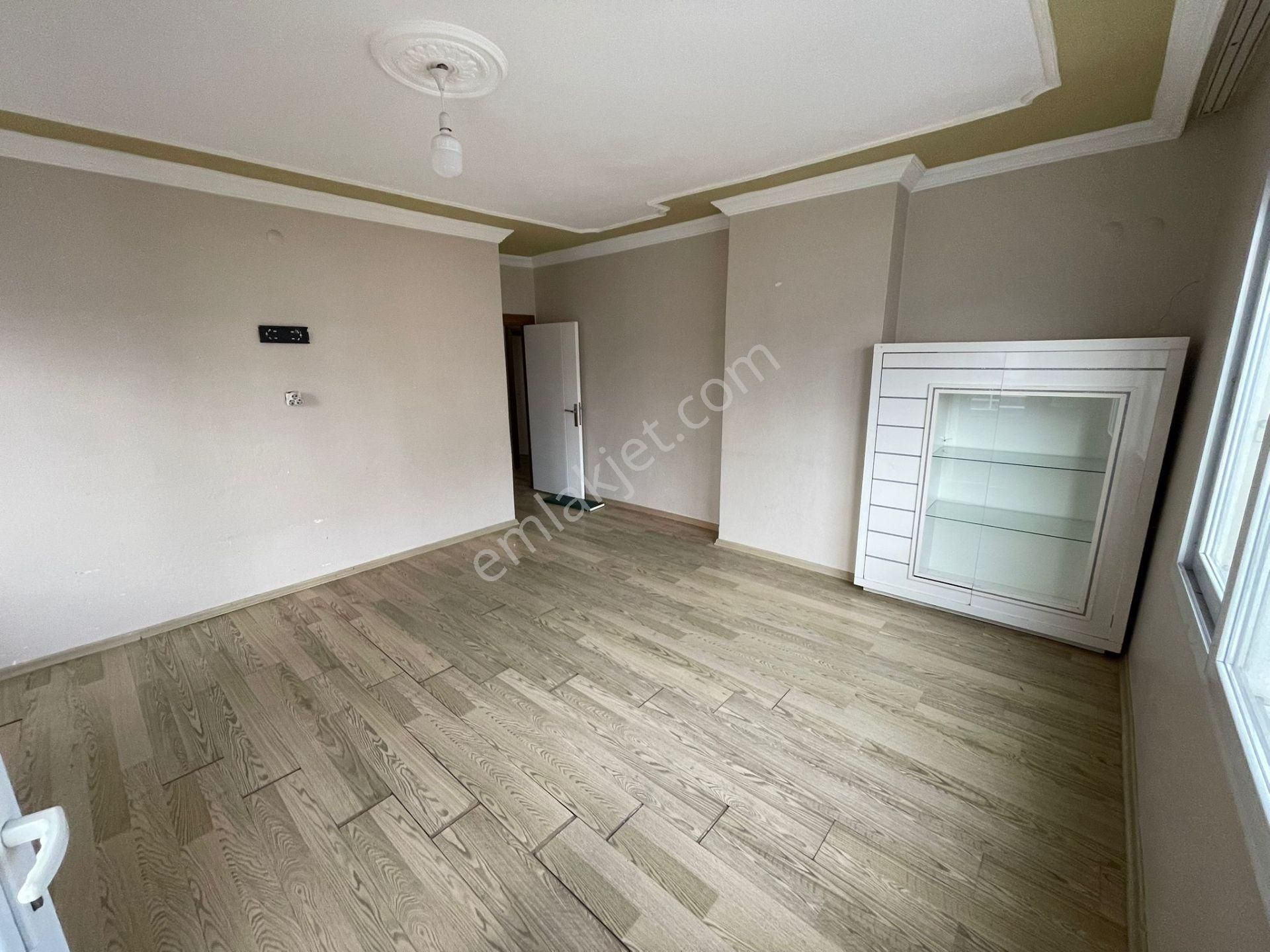 Mezitli Atatürk Mah.de Merkezi Konumlu 3+1 Bağımsız Mutfaklı Satılık Daire - Görsel 2