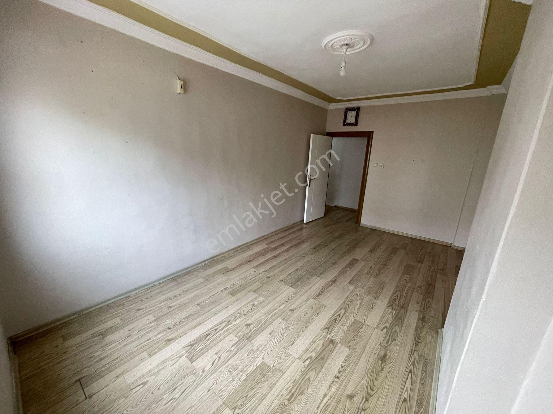 Mezitli Atatürk Mah.de Merkezi Konumlu 3+1 Bağımsız Mutfaklı Satılık Daire - Görsel 14