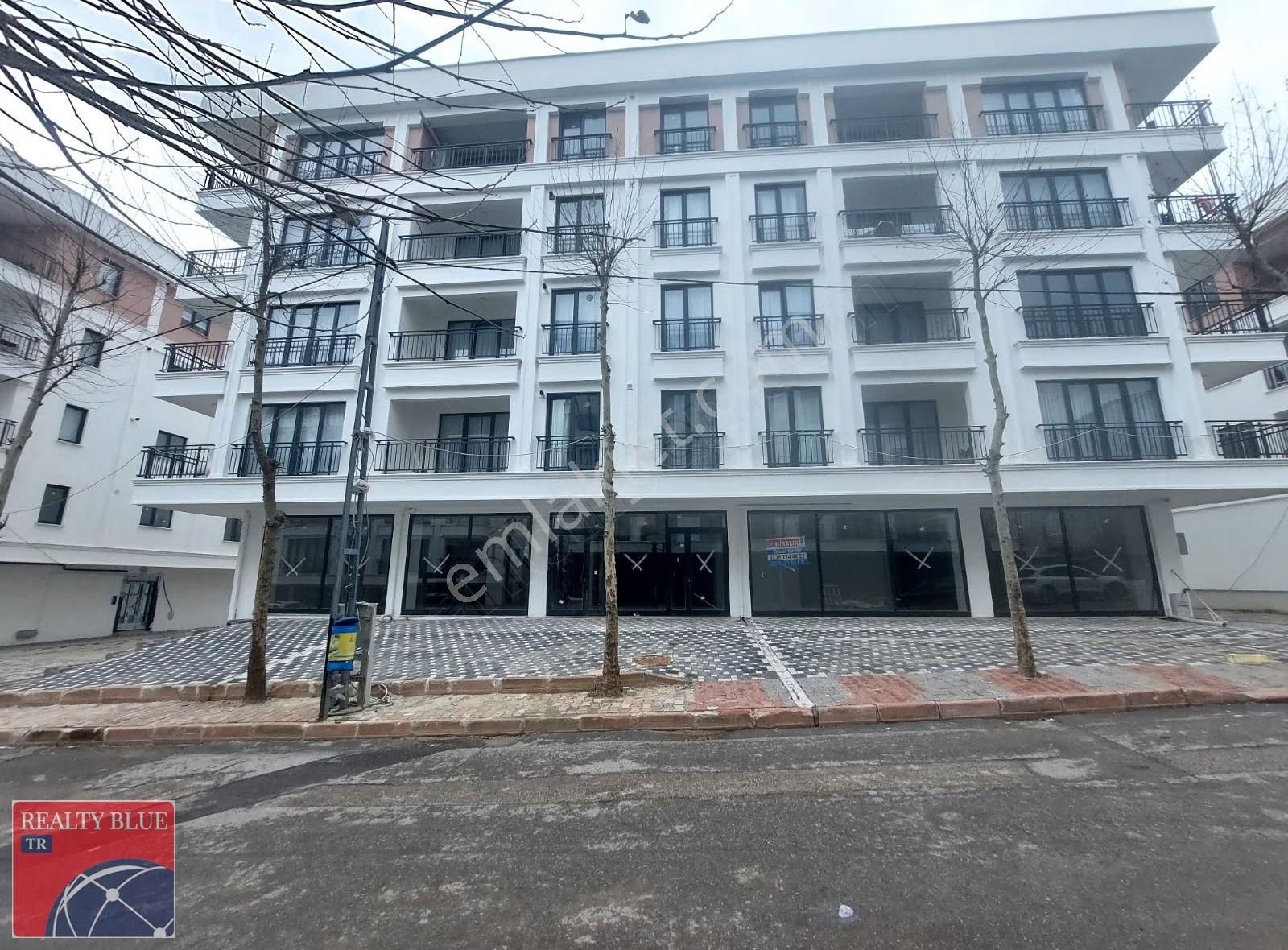 Sancaktepe Akpınar Mah Kiralık 350m² Düz Giriş Mağaza