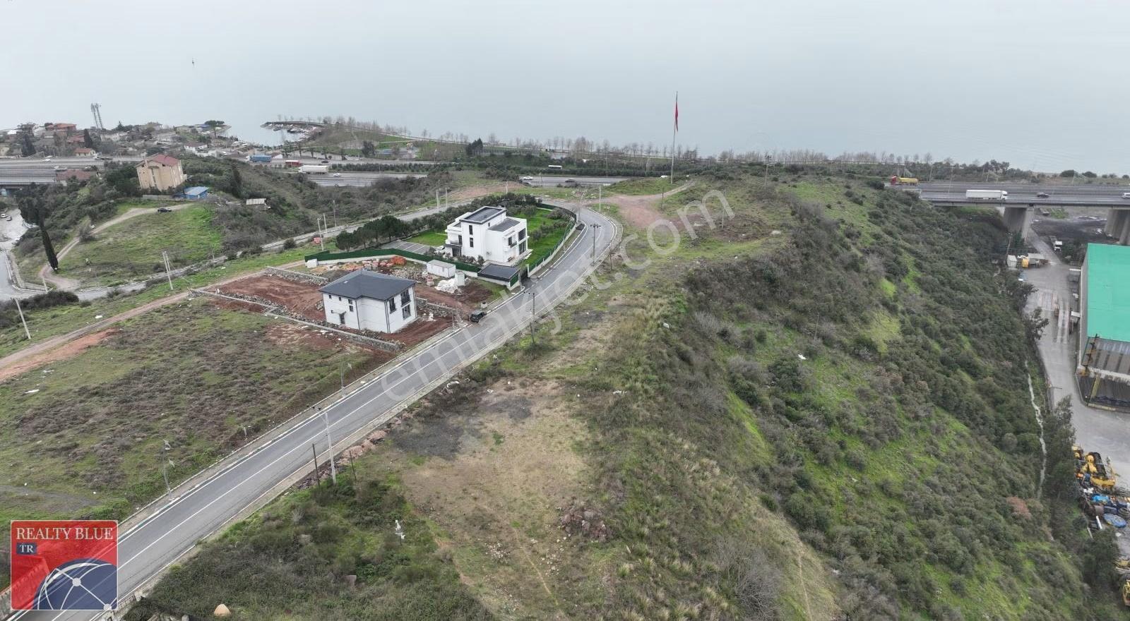 Deniz Manzaralı Villa Arsası: Dilovası Tavşancıl'da Fırsat 904m² - Görsel 4