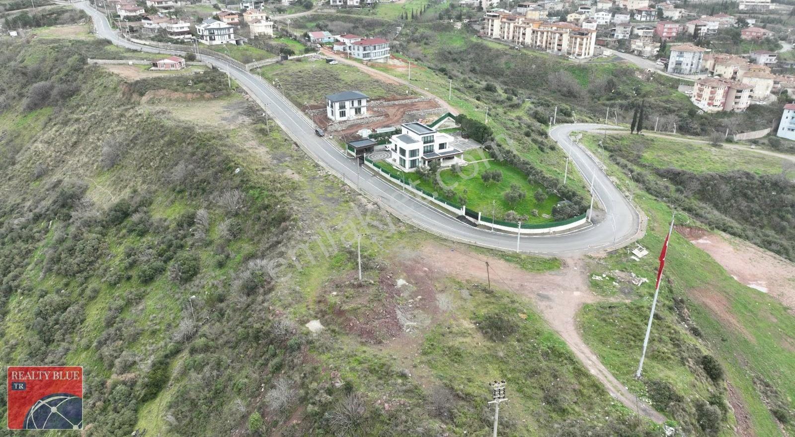 Deniz Manzaralı Villa Arsası: Dilovası Tavşancıl'da Fırsat 904m² - Görsel 5