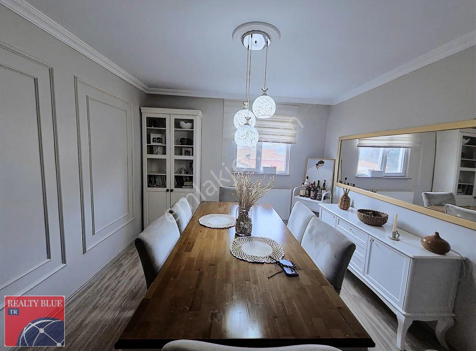 Tarabya_3 Katlı Satılık_müstakil Ev (7+3)/metro+sahil - Görsel 30