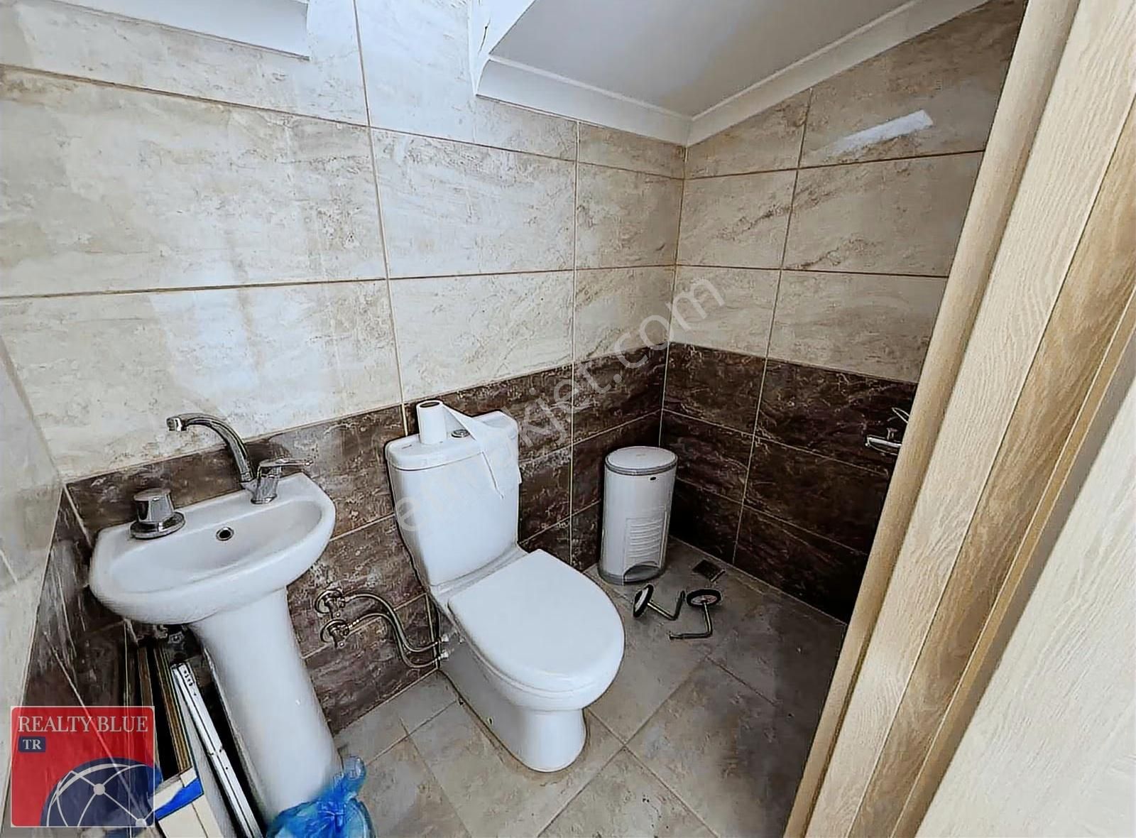 Sultanbeyli Merkezi Konumda Kiralık 4+1 Üst Dubleks Daire - Görsel 5