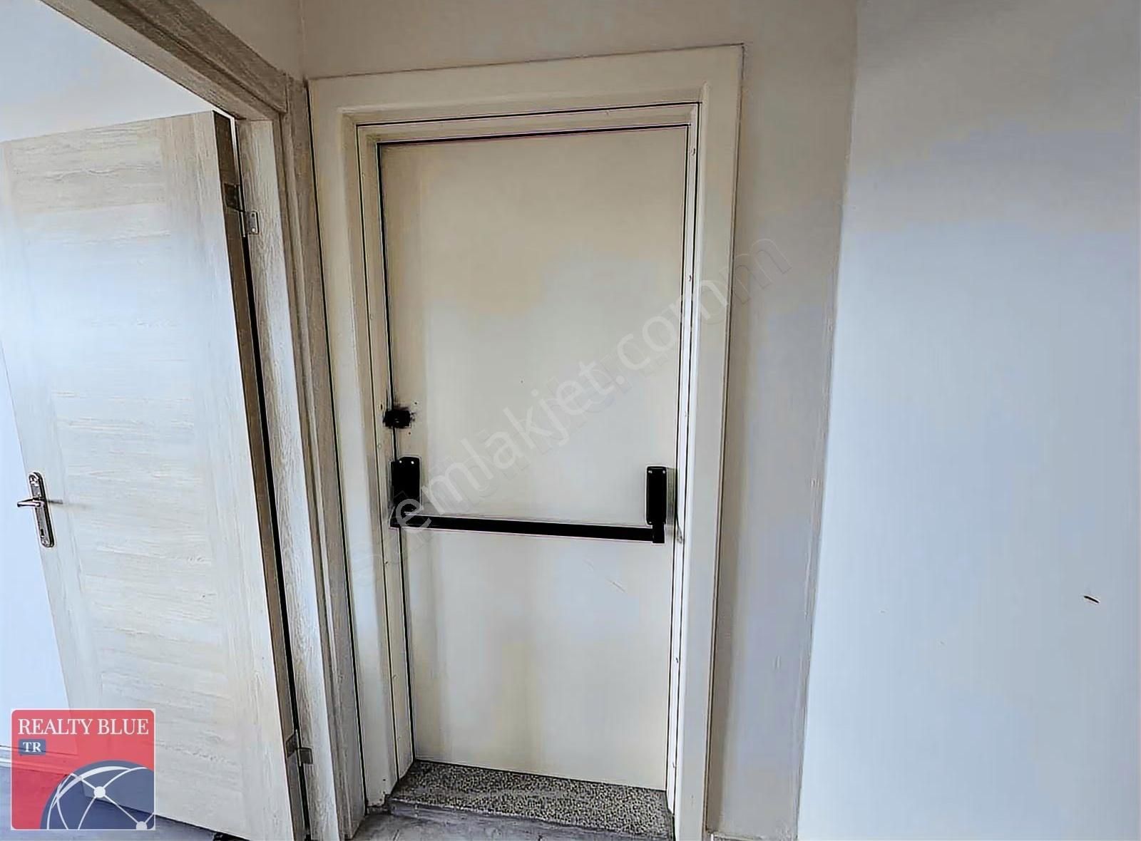 Sultanbeyli Merkezi Konumda Kiralık 4+1 Üst Dubleks Daire - Görsel 10