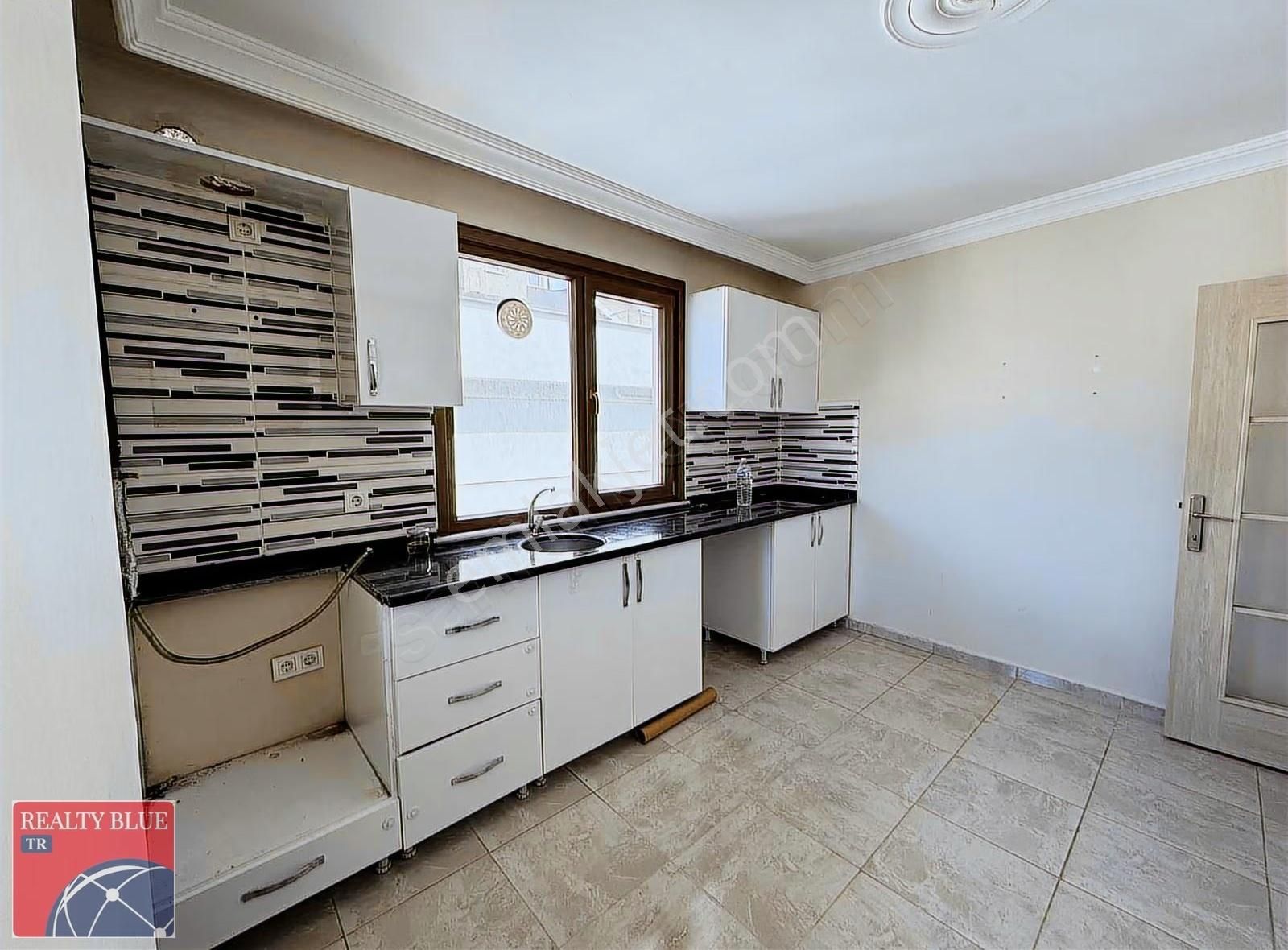 Sultanbeyli Merkezi Konumda Kiralık 4+1 Üst Dubleks Daire - Görsel 19