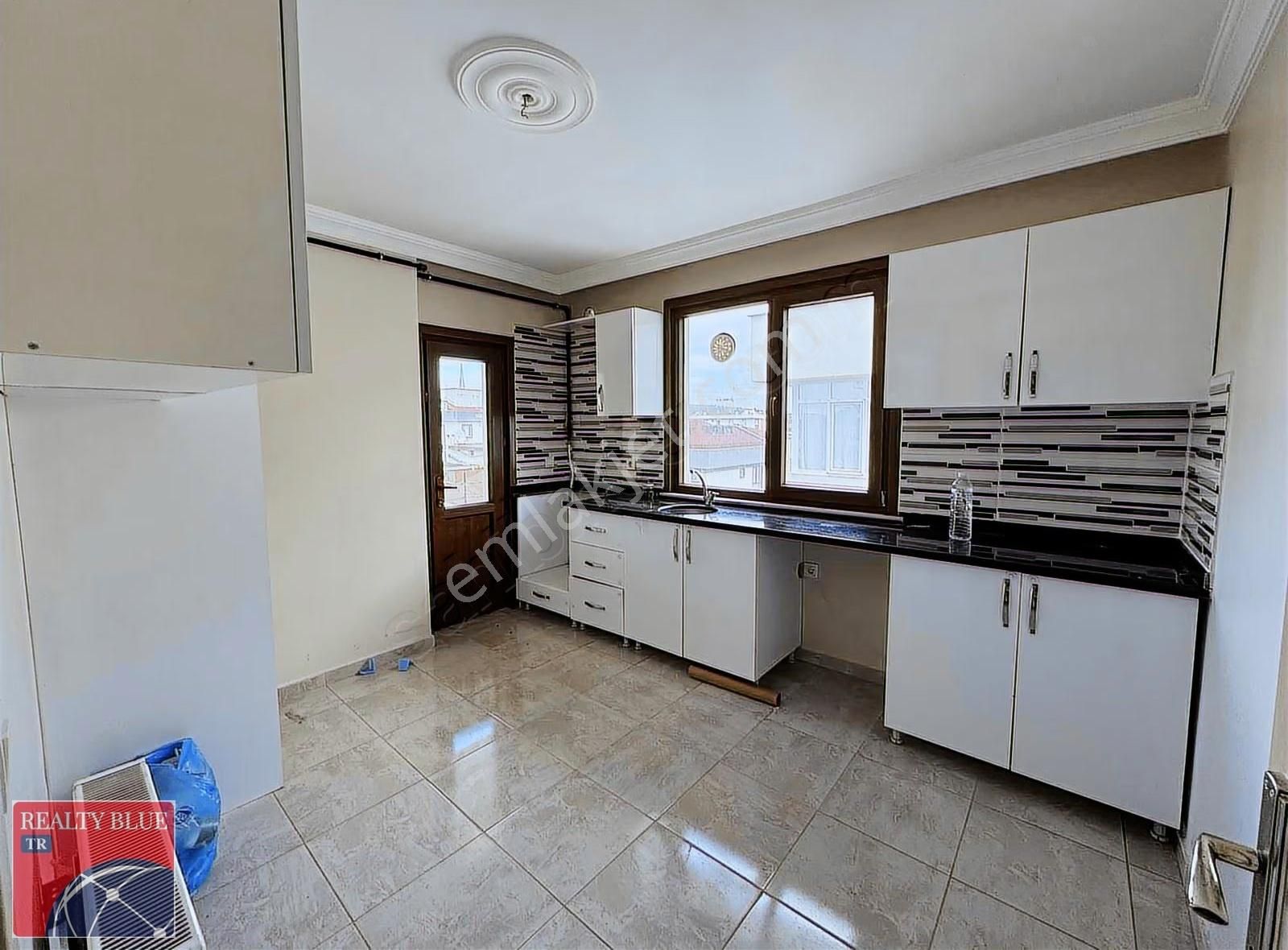 Sultanbeyli Merkezi Konumda Kiralık 4+1 Üst Dubleks Daire - Görsel 7