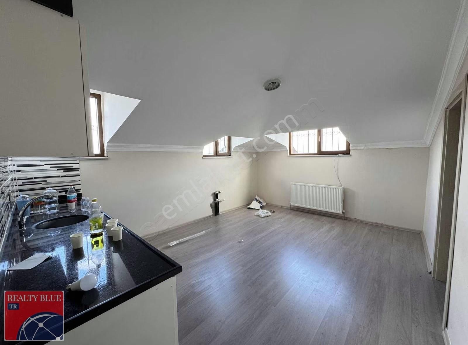 Sultanbeyli Merkezi Konumda Kiralık 4+1 Üst Dubleks Daire - Görsel 8