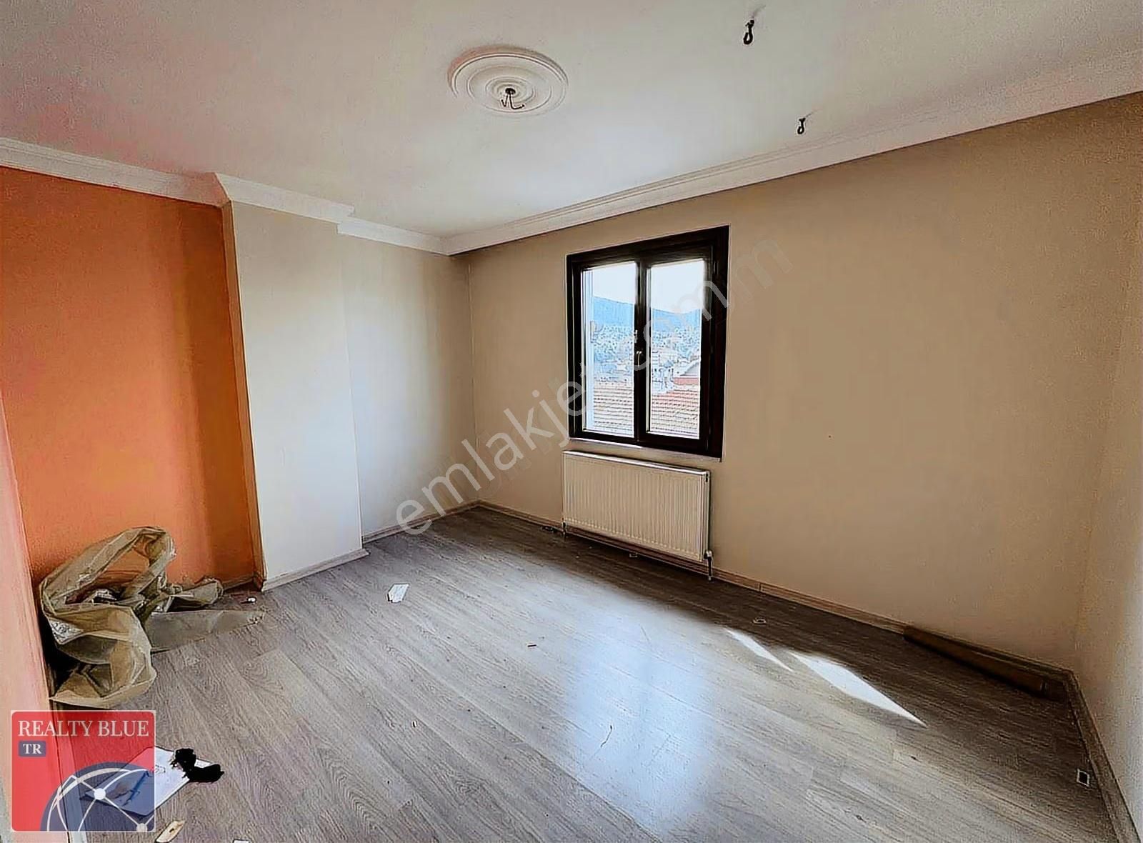 Sultanbeyli Merkezi Konumda Kiralık 4+1 Üst Dubleks Daire - Görsel 2