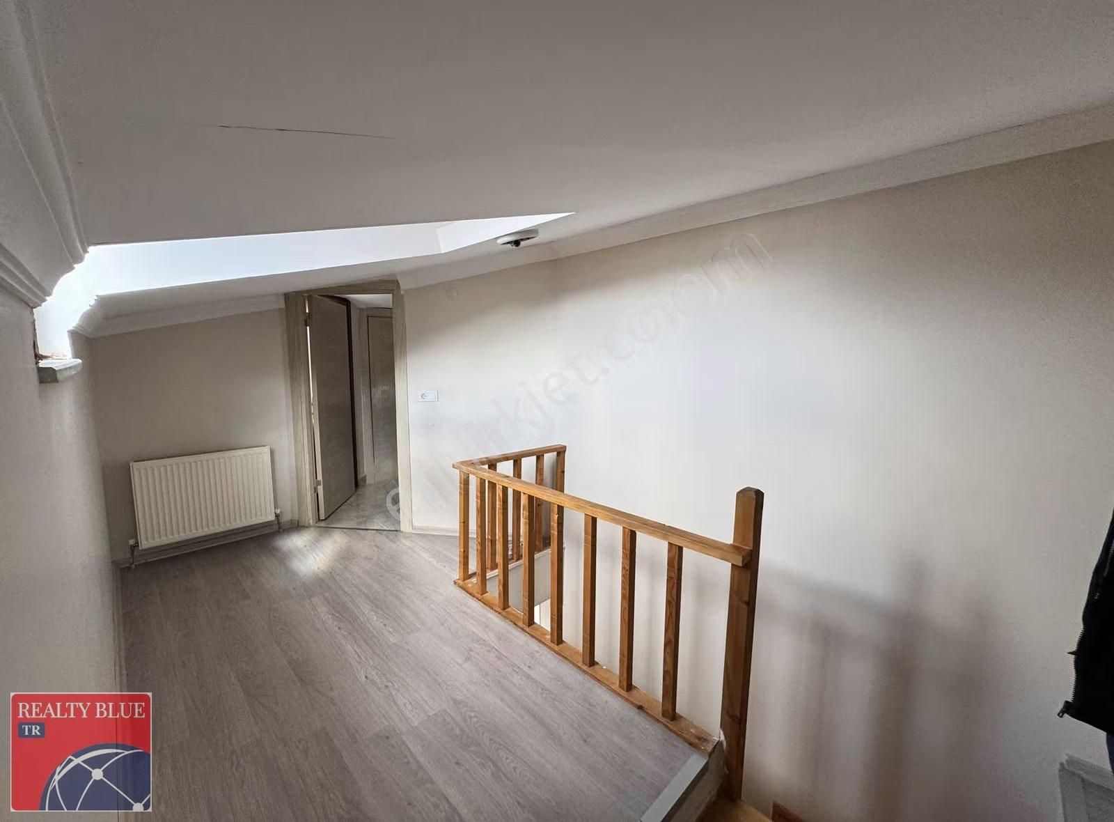 Sultanbeyli Merkezi Konumda Kiralık 4+1 Üst Dubleks Daire - Görsel 16