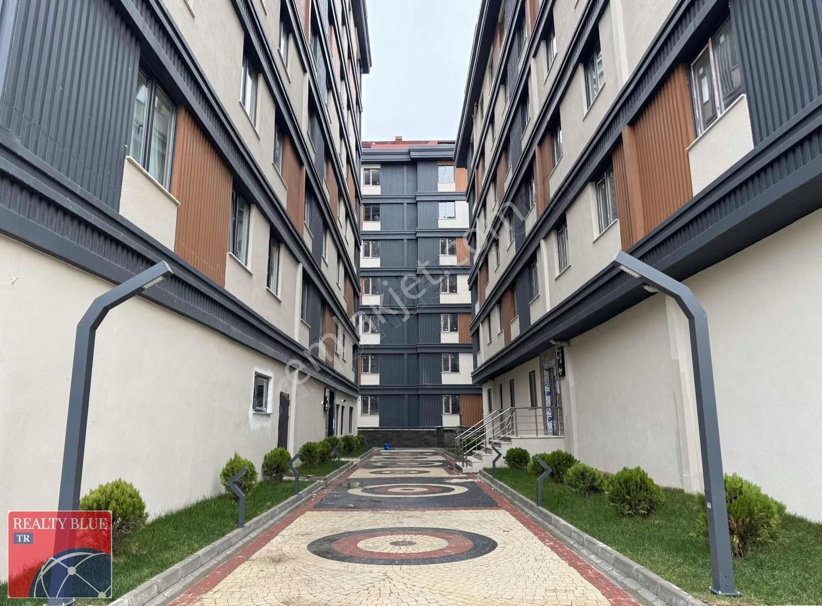 Sultanbeyli'de Cadde Üzeri Kiralık Dükkan 260m²kapalı +150m²açık - Görsel 9