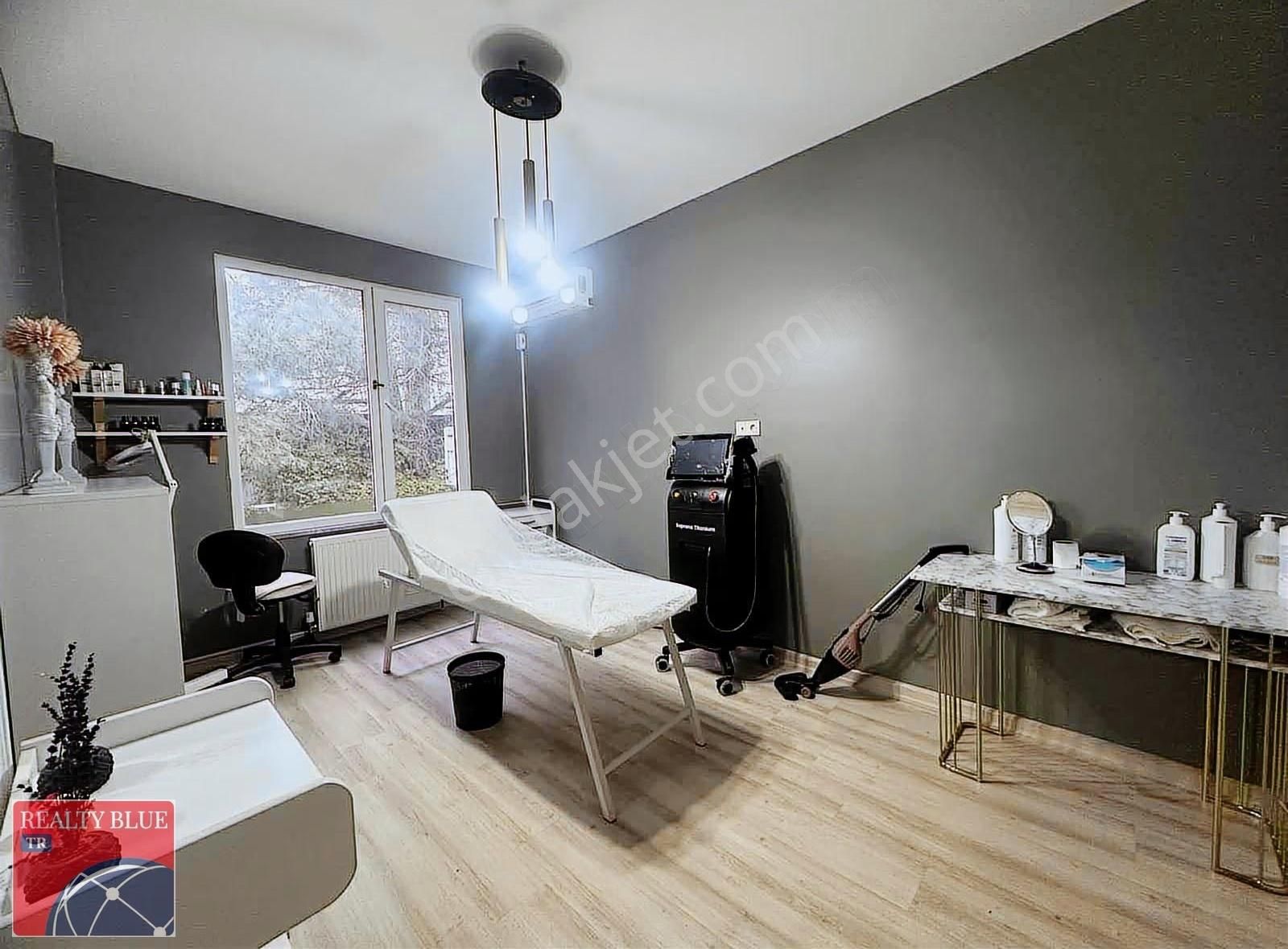 Yakacık Yeni Mahalle'de Satılık 1+1 Ofis/daire Fırsatı