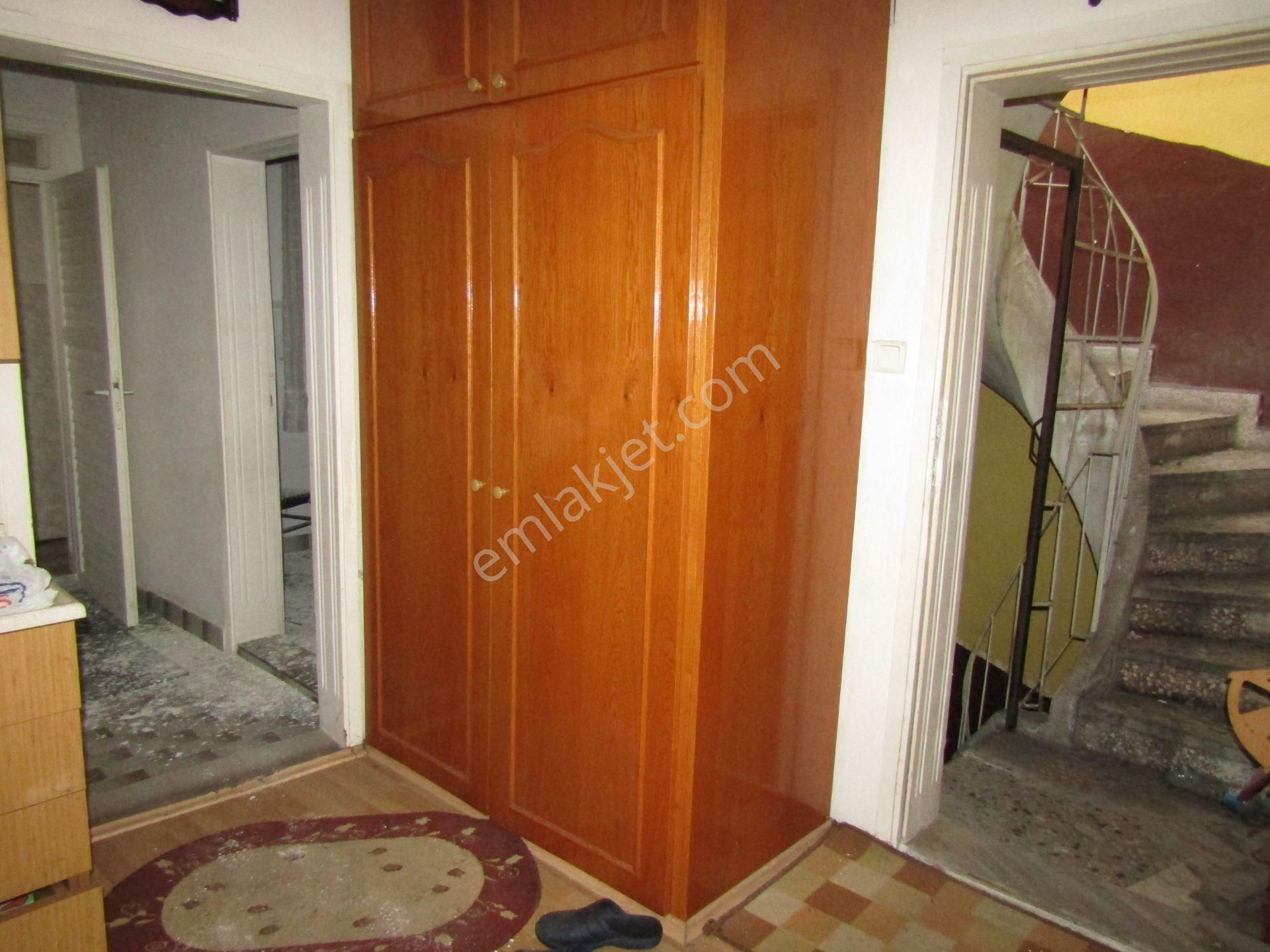 Yıldırımsıracevizler Mh. 200m2(100m2bahçe+100m2bina) 3katlı Binasatılık 6.350.000tl - Görsel 13