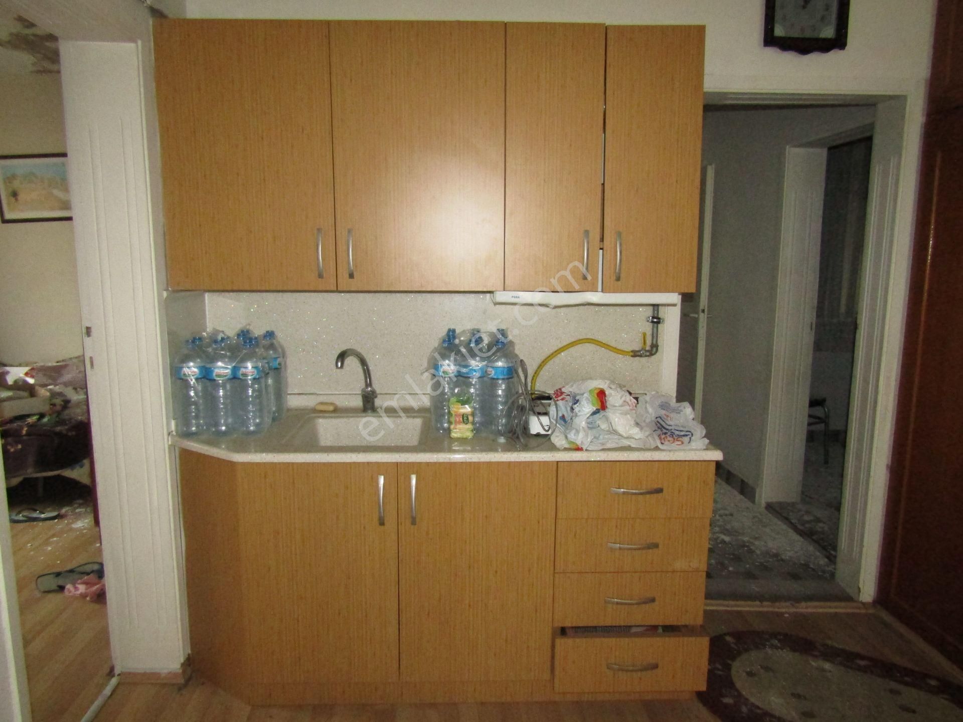 Yıldırımsıracevizler Mh. 200m2(100m2bahçe+100m2bina) 3katlı Binasatılık 6.350.000tl - Görsel 10