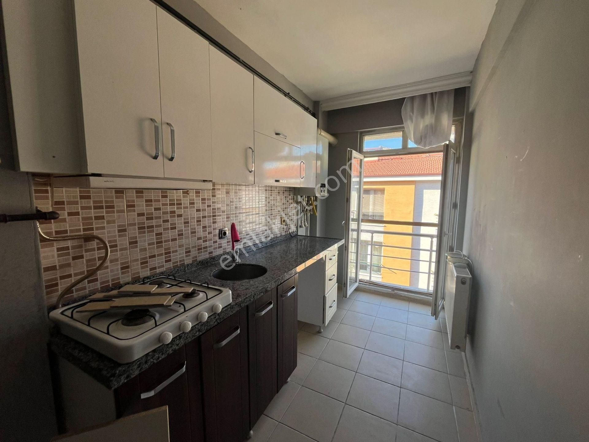 Recep Ümit Emlak'tan Fatih Mahallesi Kanal 26 Yakınında Kiralık Ferah 1+1daire - Görsel 4