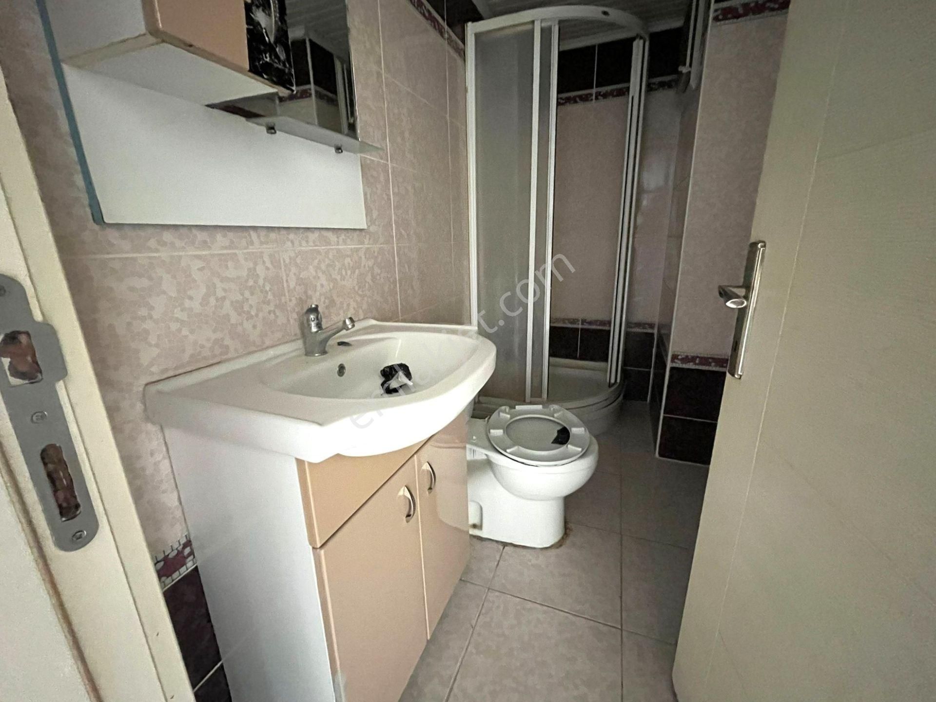 Recep Ümit Emlak'tan Fatih Mahallesi Kanal 26 Yakınında Kiralık Ferah 1+1daire - Görsel 13