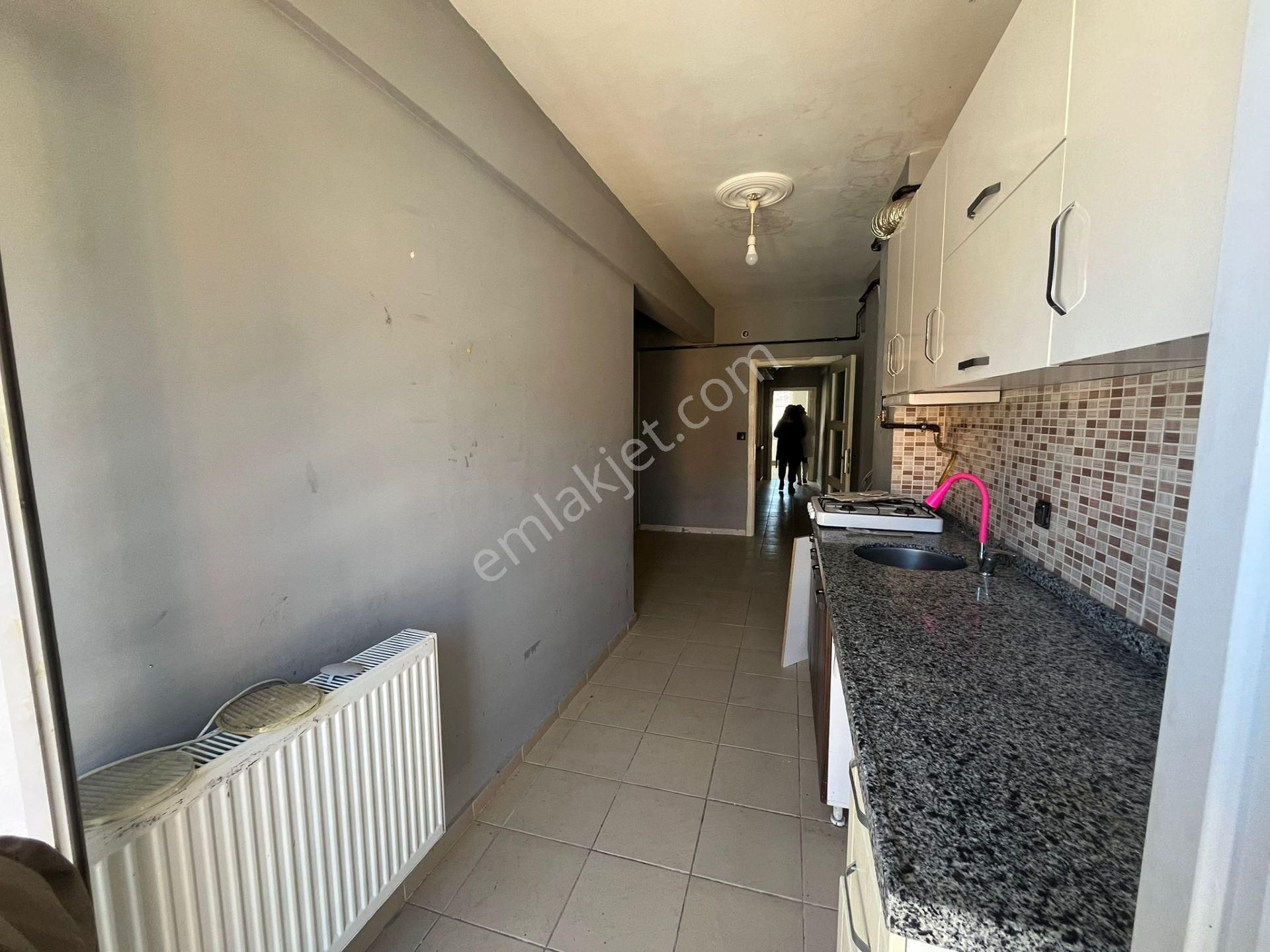 Recep Ümit Emlak'tan Fatih Mahallesi Kanal 26 Yakınında Kiralık Ferah 1+1daire - Görsel 3