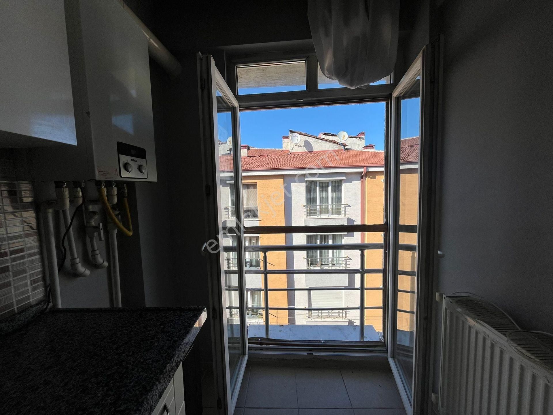 Recep Ümit Emlak'tan Fatih Mahallesi Kanal 26 Yakınında Kiralık Ferah 1+1daire - Görsel 6