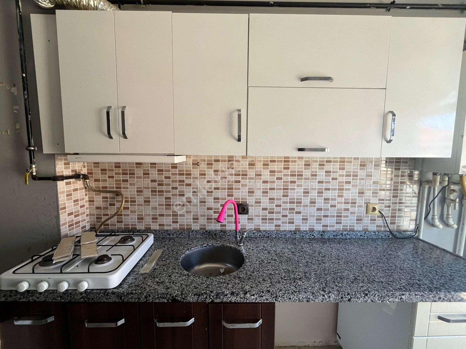 Recep Ümit Emlak'tan Fatih Mahallesi Kanal 26 Yakınında Kiralık Ferah 1+1daire - Görsel 2