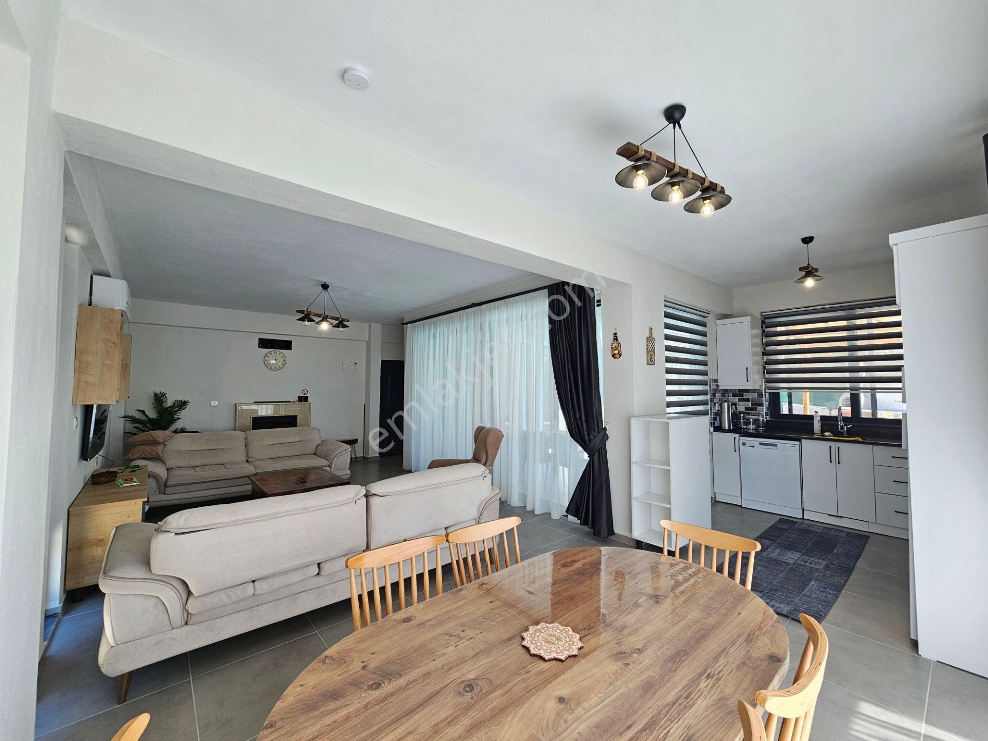 Goldhouse Dan Satılık Yakacıkta Doğayla İç İçe Müstakil Havuzlu Villa - Görsel 3