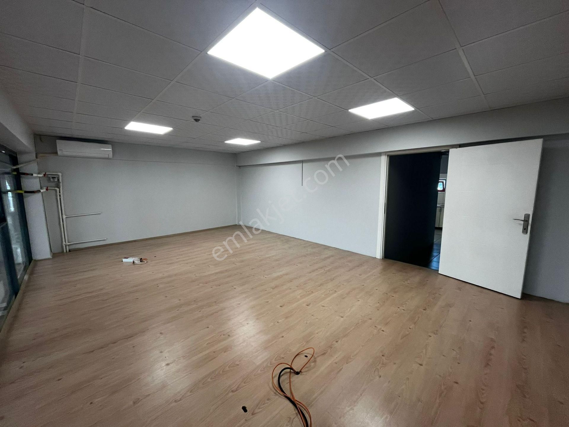 Merkezi Konumda Masrafsız 160 M2 Bölmeli Kiralık İş Yeri - Görsel 15