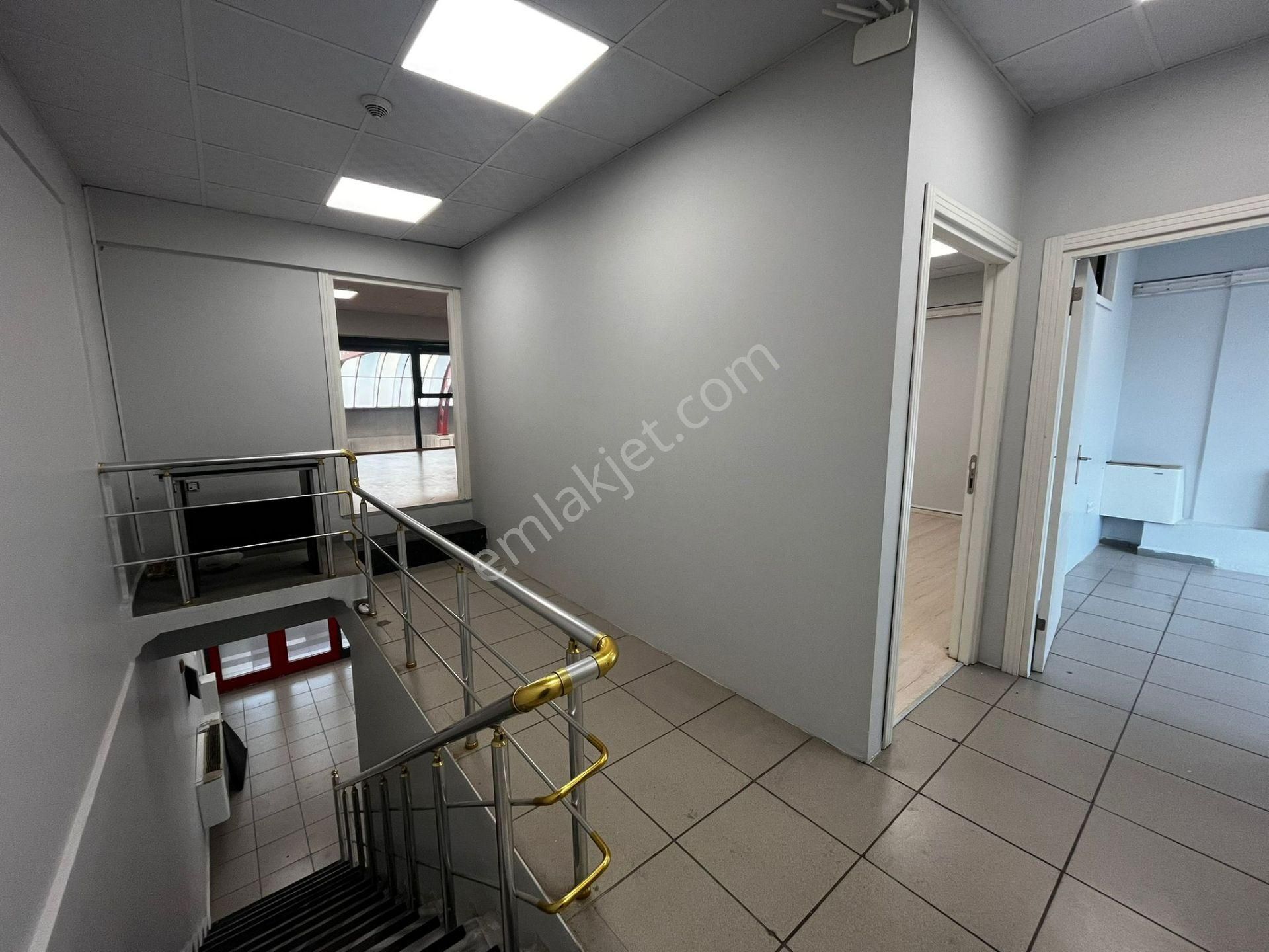 Merkezi Konumda Masrafsız 160 M2 Bölmeli Kiralık İş Yeri - Görsel 12