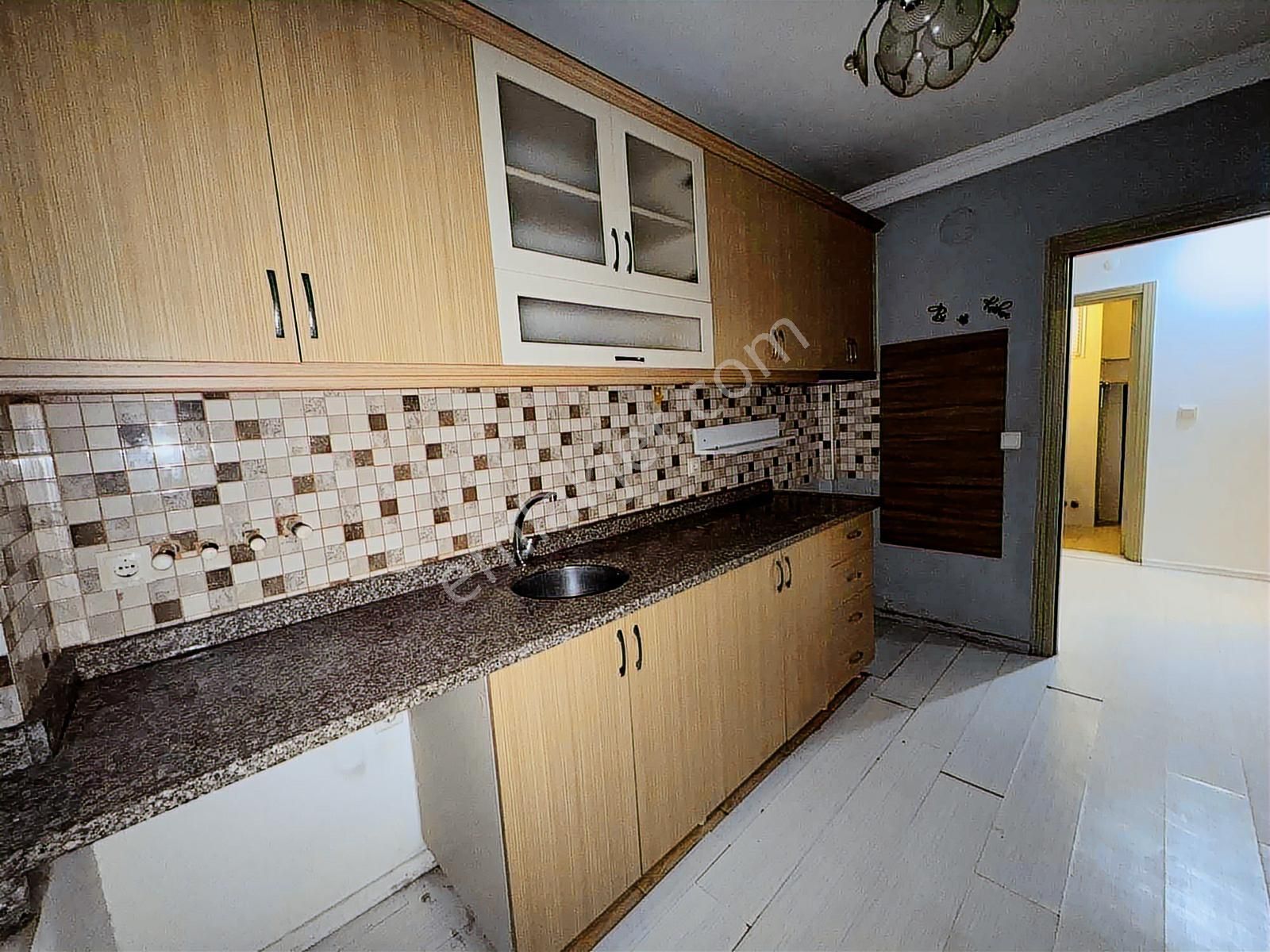 A K Mutludan Ahatlıda Diş Hastanesi Yakını 2+1 Katta Daire - Görsel 19