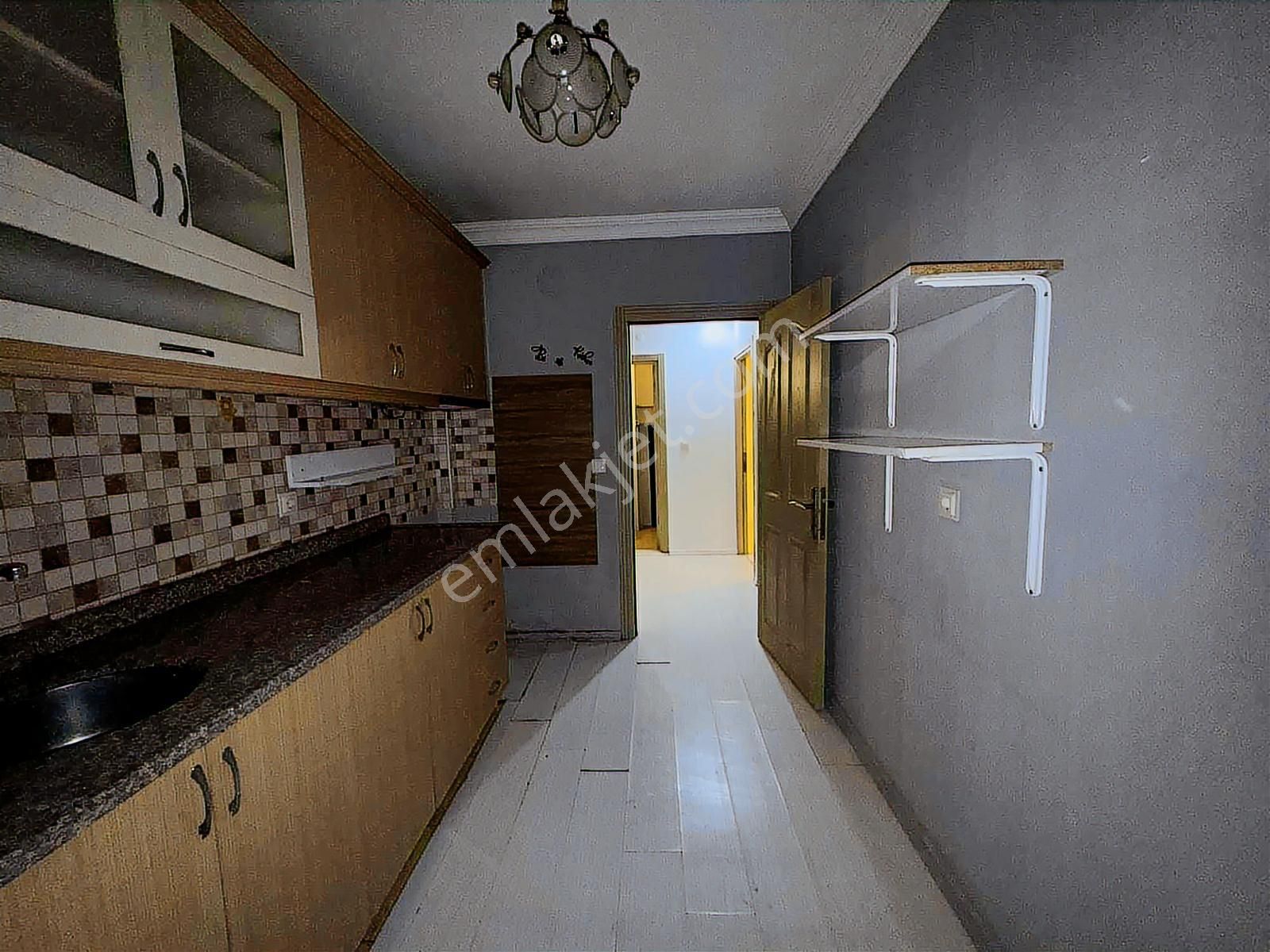 A K Mutludan Ahatlıda Diş Hastanesi Yakını 2+1 Katta Daire - Görsel 20