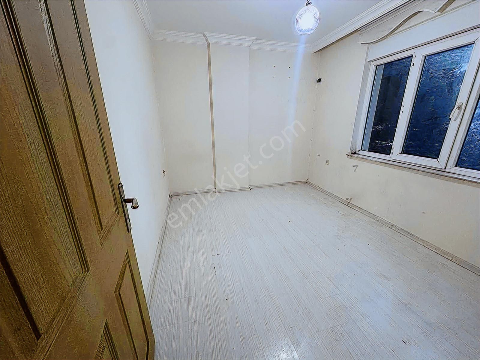 A K Mutludan Ahatlıda Diş Hastanesi Yakını 2+1 Katta Daire - Görsel 2