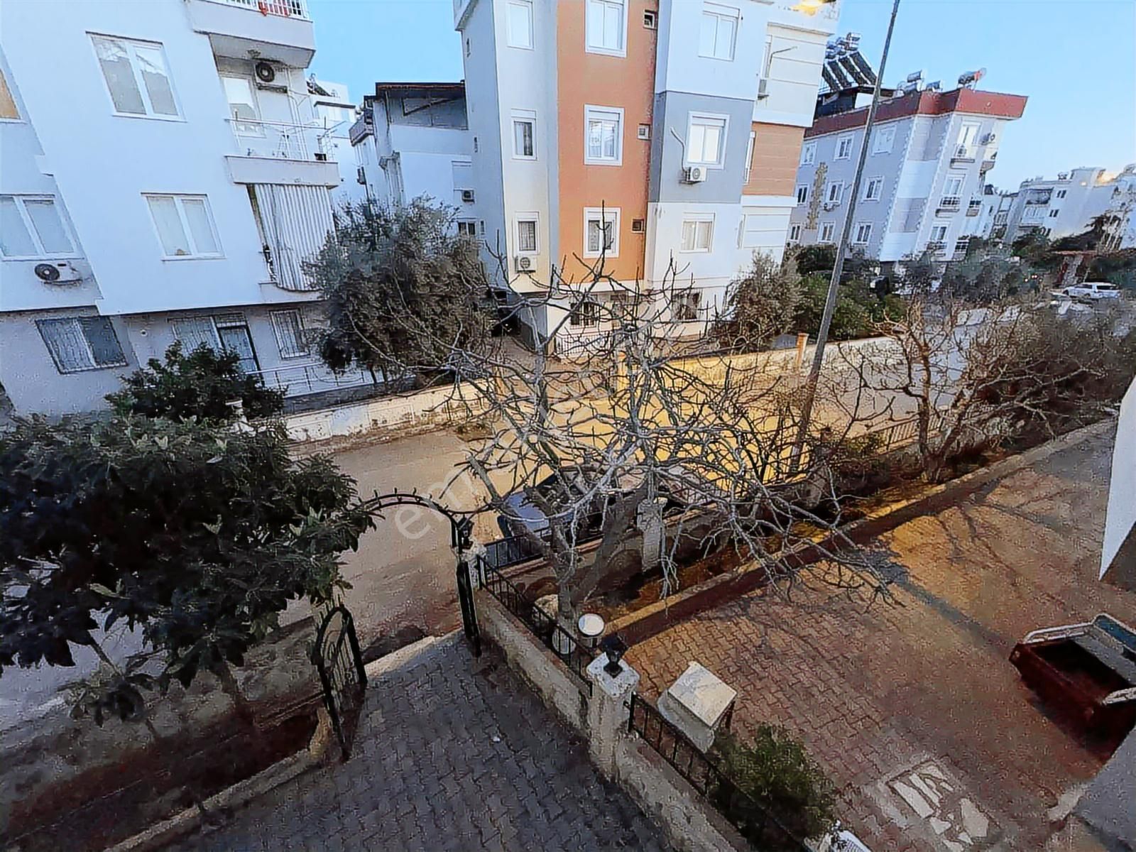 A K Mutludan Ahatlıda Diş Hastanesi Yakını 2+1 Katta Daire - Görsel 13