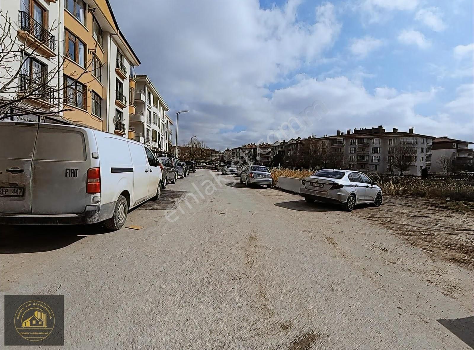 Göl Manzaralı Eşyalı Kiralık 3+1 Daire - Görsel 2