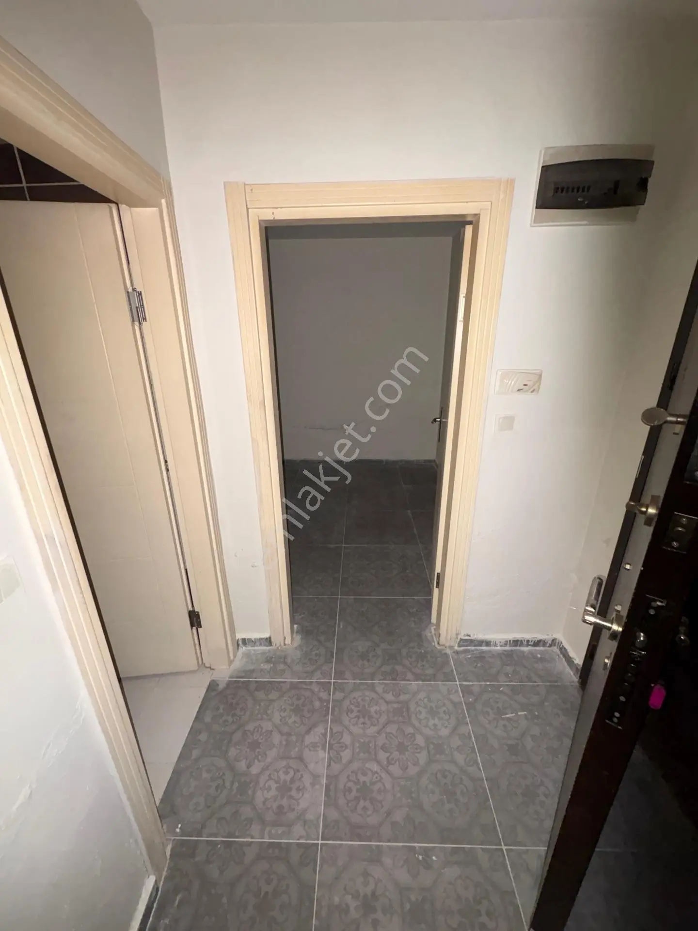 Marmara'dan Ayşekadın Ana Cadde 1+1 Satılık Daire - Görsel 4