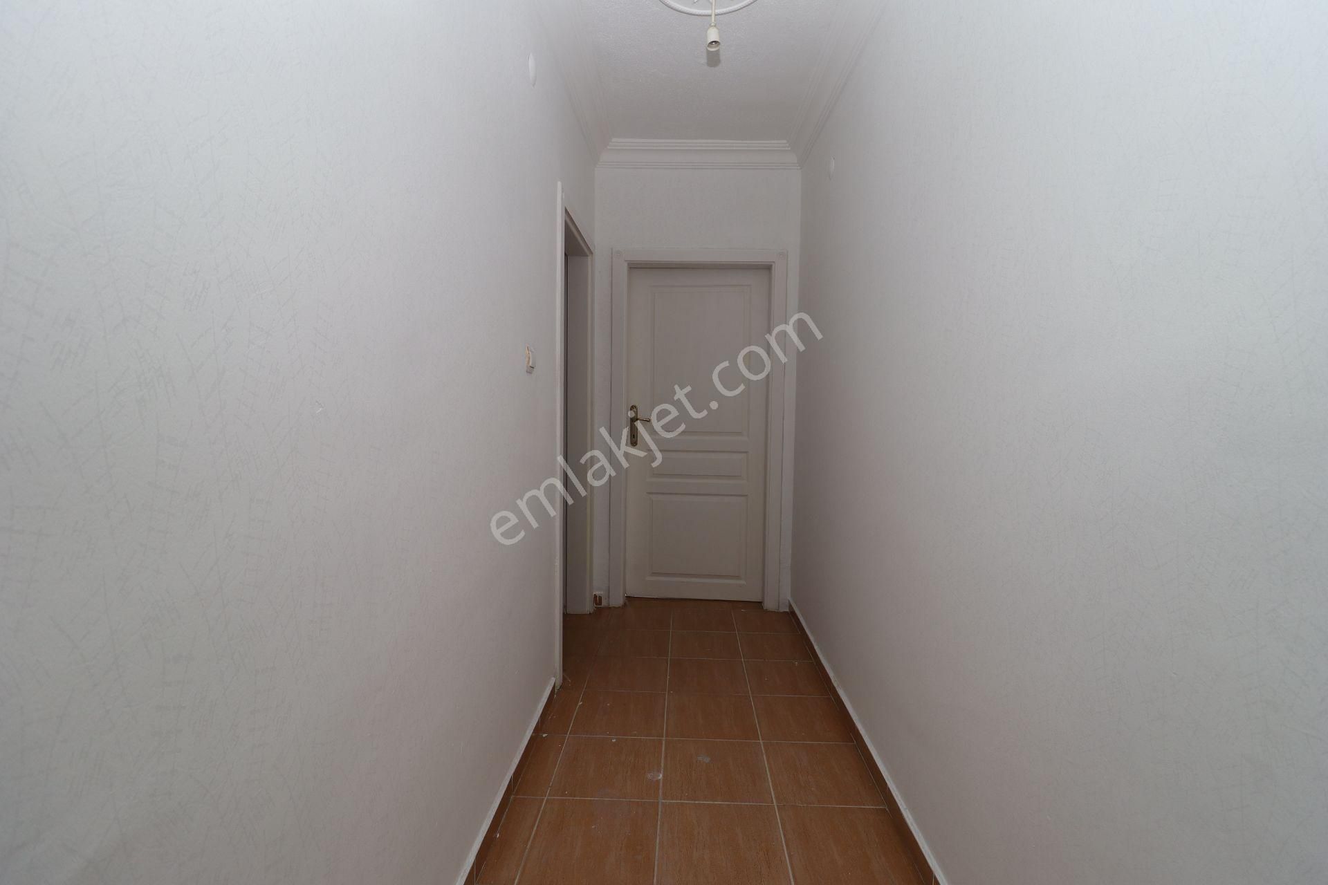Etimesgut Elvan'da 1544 Cad Üstünde Manzaralı 5+1 Teraslı Daire - Görsel 8