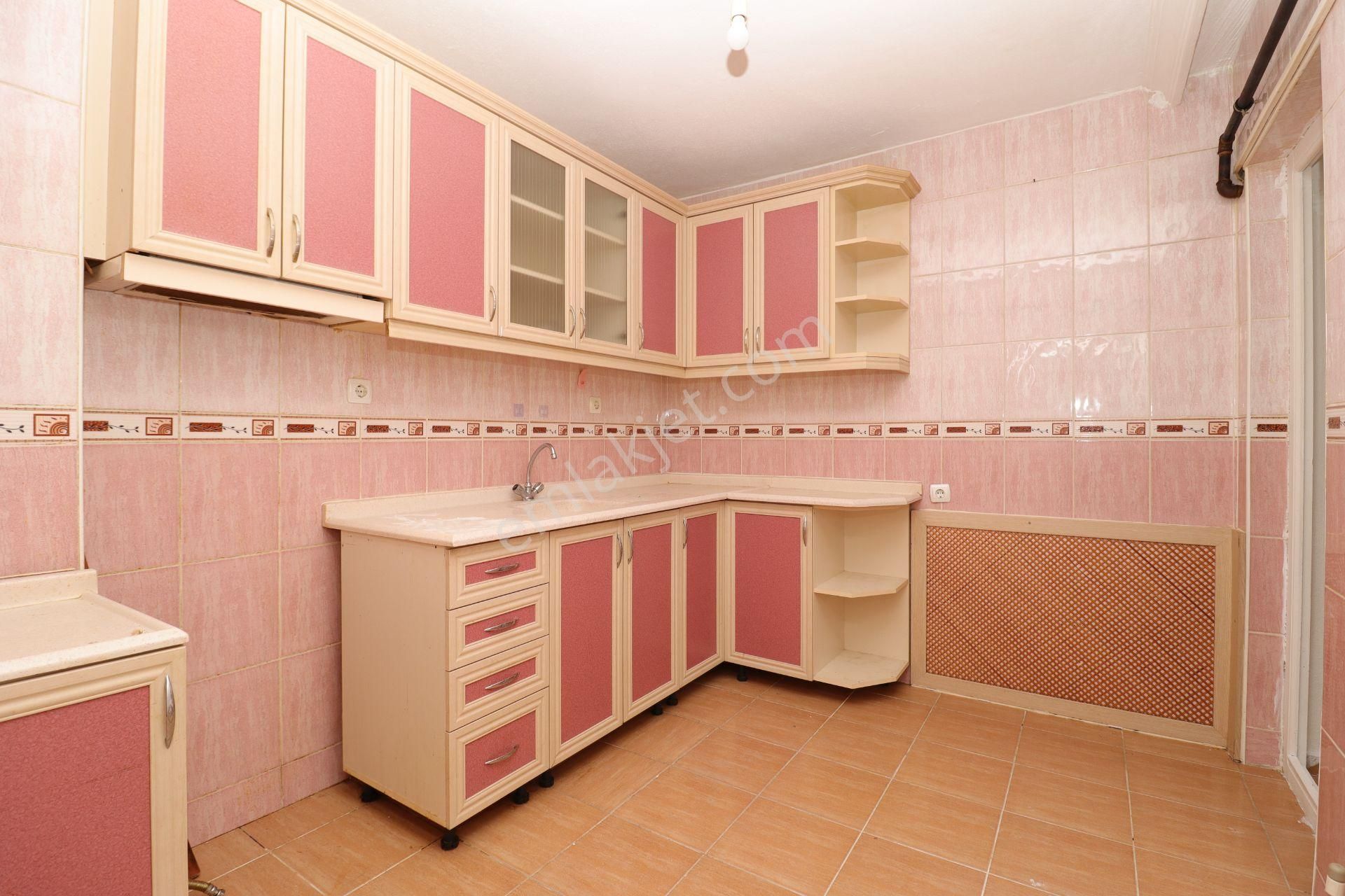 Etimesgut Elvan'da 1544 Cad Üstünde Manzaralı 5+1 Teraslı Daire - Görsel 15