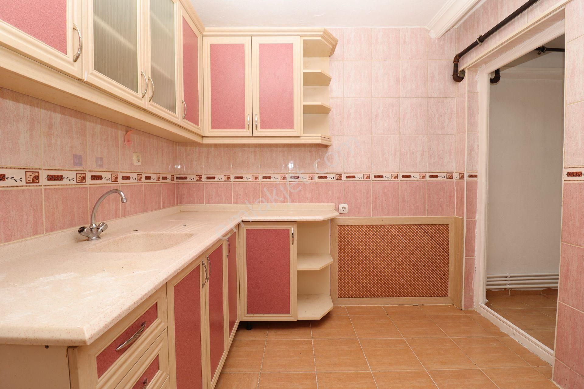 Etimesgut Elvan'da 1544 Cad Üstünde Manzaralı 5+1 Teraslı Daire - Görsel 16