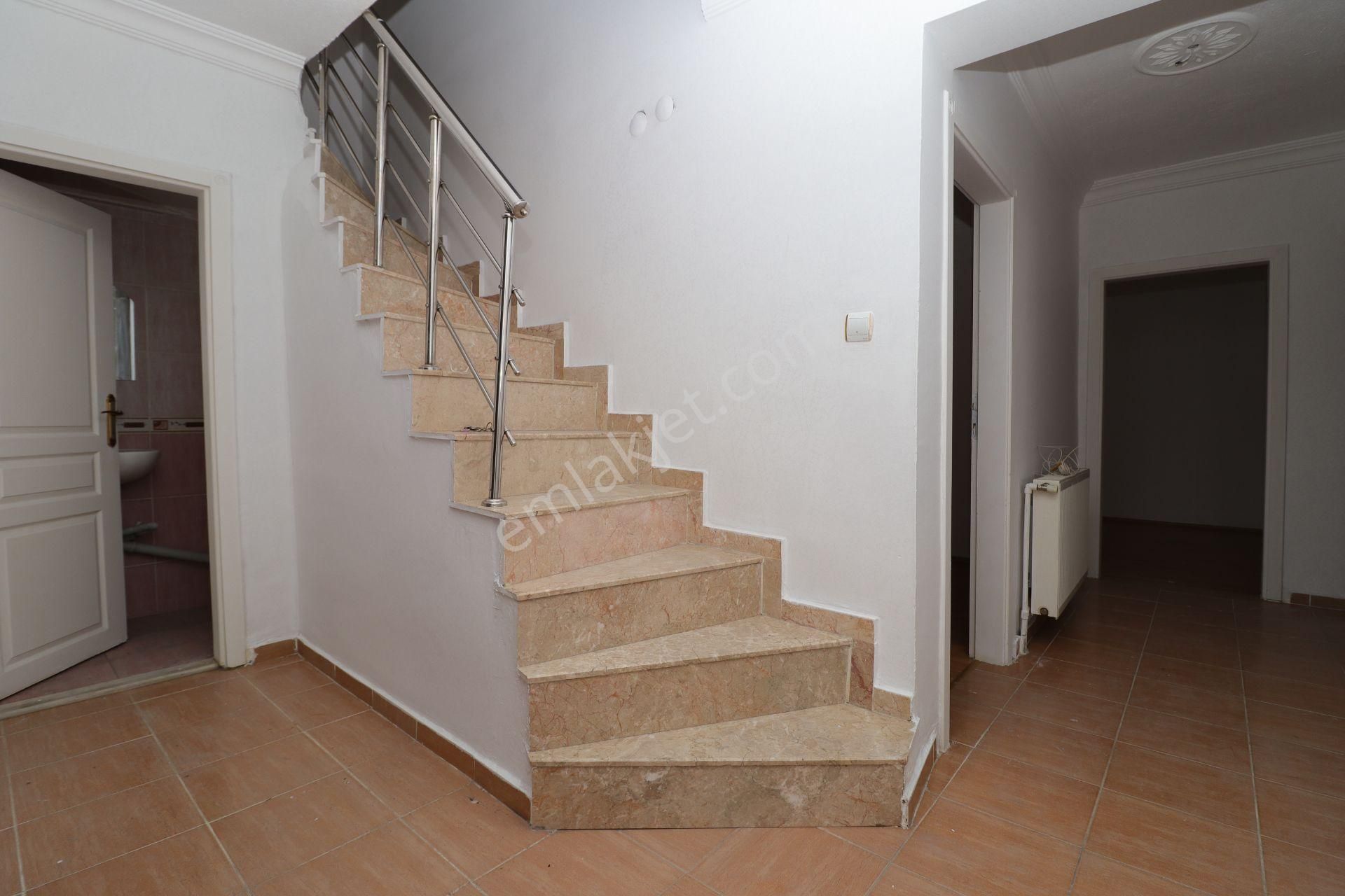 Etimesgut Elvan'da 1544 Cad Üstünde Manzaralı 5+1 Teraslı Daire - Görsel 24