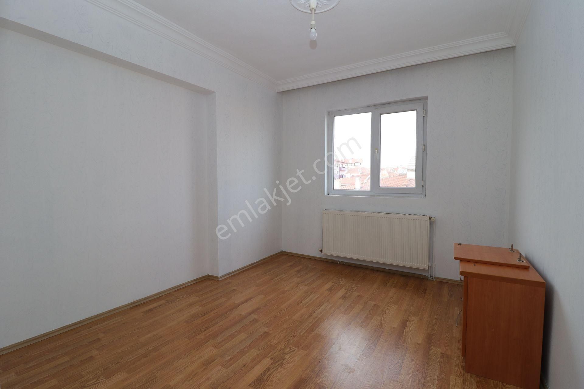 Etimesgut Elvan'da 1544 Cad Üstünde Manzaralı 5+1 Teraslı Daire - Görsel 13