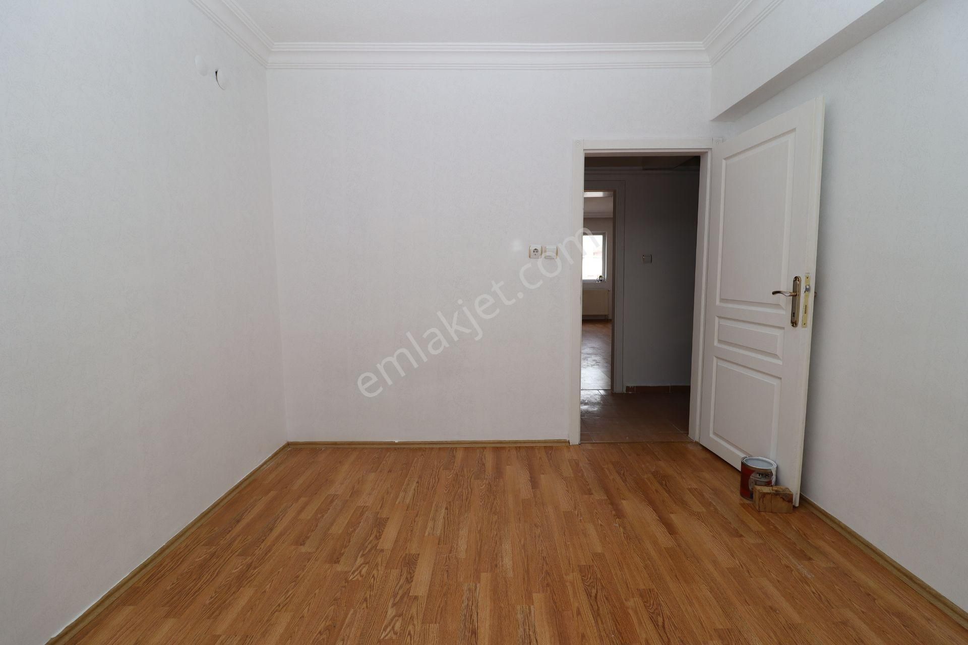 Etimesgut Elvan'da 1544 Cad Üstünde Manzaralı 5+1 Teraslı Daire - Görsel 6