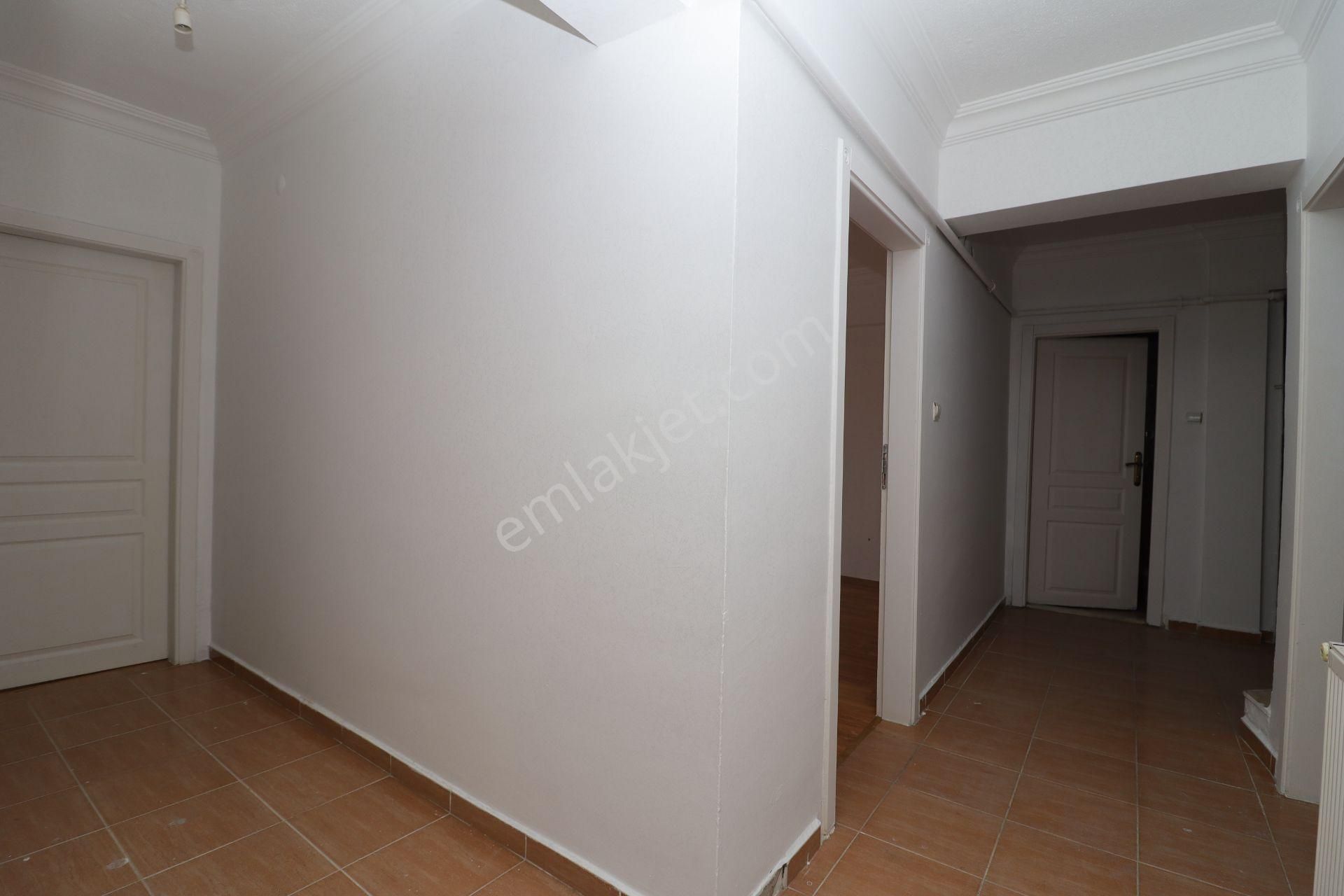 Etimesgut Elvan'da 1544 Cad Üstünde Manzaralı 5+1 Teraslı Daire - Görsel 9