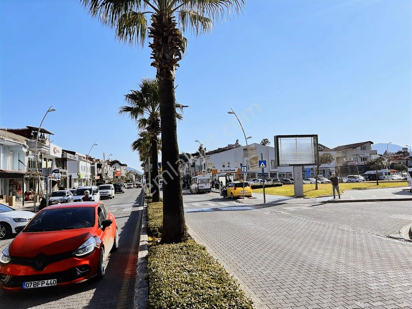 Marmaris Merkez'de İşlek Caddede Devren Kiralık Kurumsal Mağaza - Görsel 4