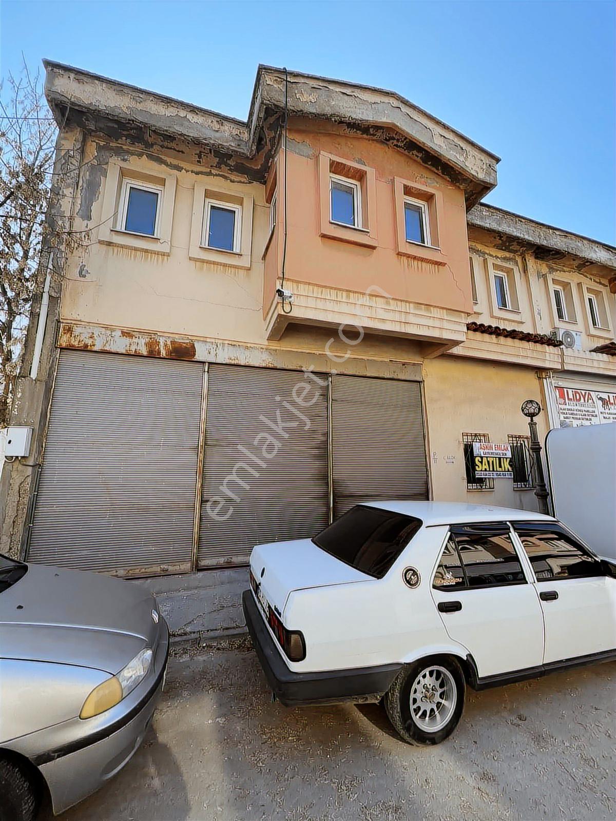 Salihli Tüccarlar Sitesinde Satılık Dükkan - Görsel 2