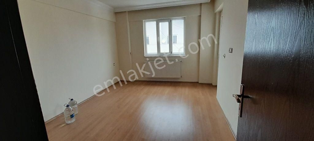 Ender Uysaldan Zeytinköy Mahallesin De 3+1 Balkonlu Depozitosuz Kiralık Daire... - Görsel 9