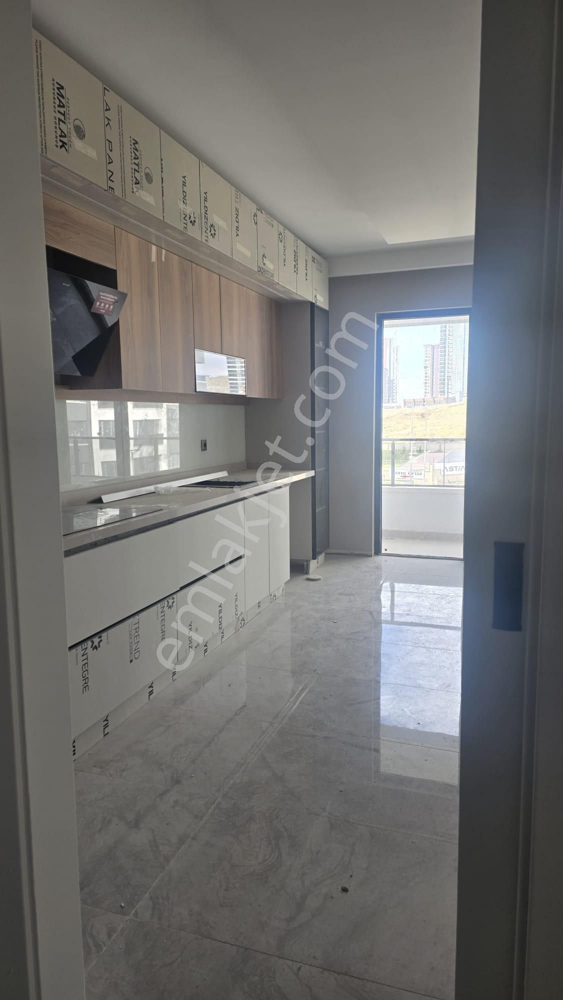 Batıkent Çakırlarda 4+1 Sıfır Daire