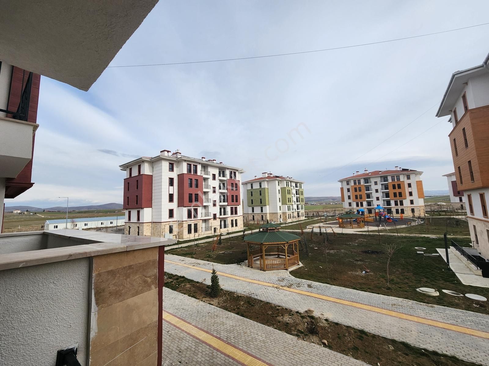 Güler^^den Sünlü Tokide Sıfır 1.kat Güney Hemenotrm 25.000 Takst - Görsel 21
