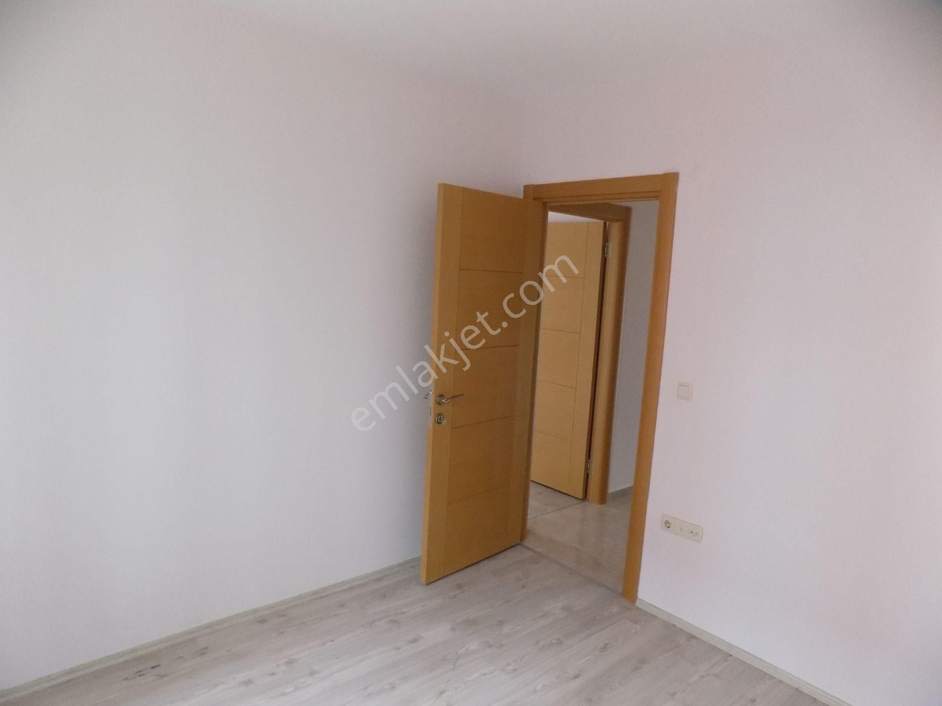 Kartal Orhantepe Sahıl/marmaray+unıversıte Yakın 3+1 Asansor+kombı/katta Tek - Görsel 14