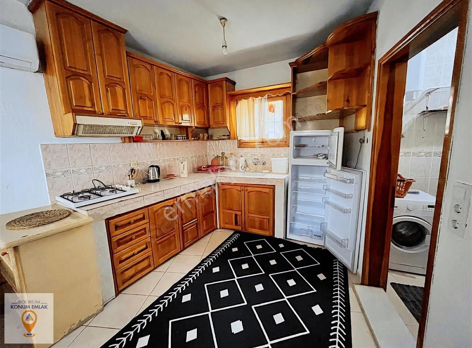 Bodrum Merkez'de Denize 2 Dk, Müstakil, Bahçeli Daire