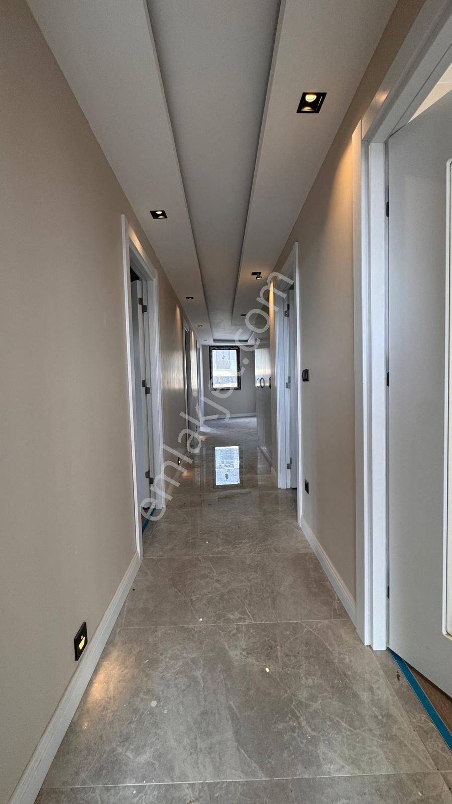 Remax Anı 'dan Çengelköy 'de Geniş Ve Ferah Satılık 4+1 Daire - Görsel 24