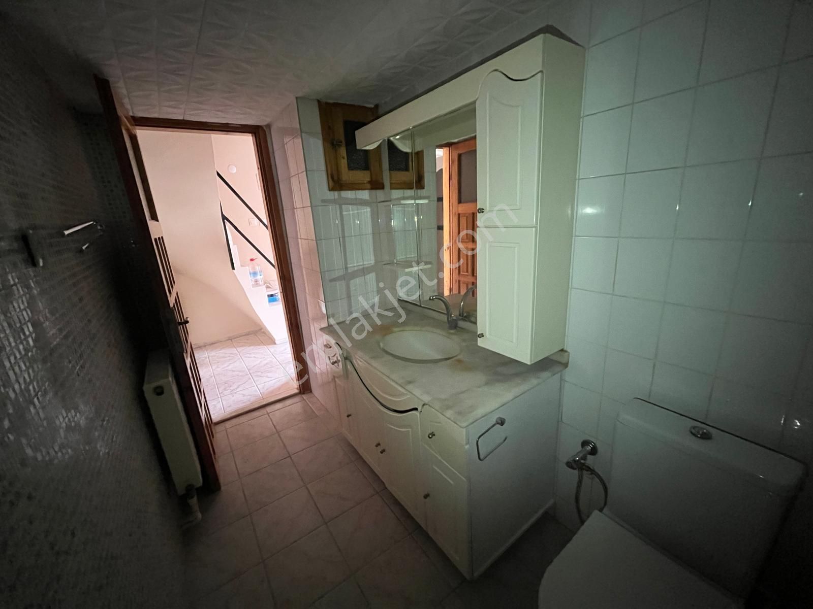 C.b. Route | Merkezi Konumda Denize Yakın Kiralık 5+1 Dubleks - Görsel 11